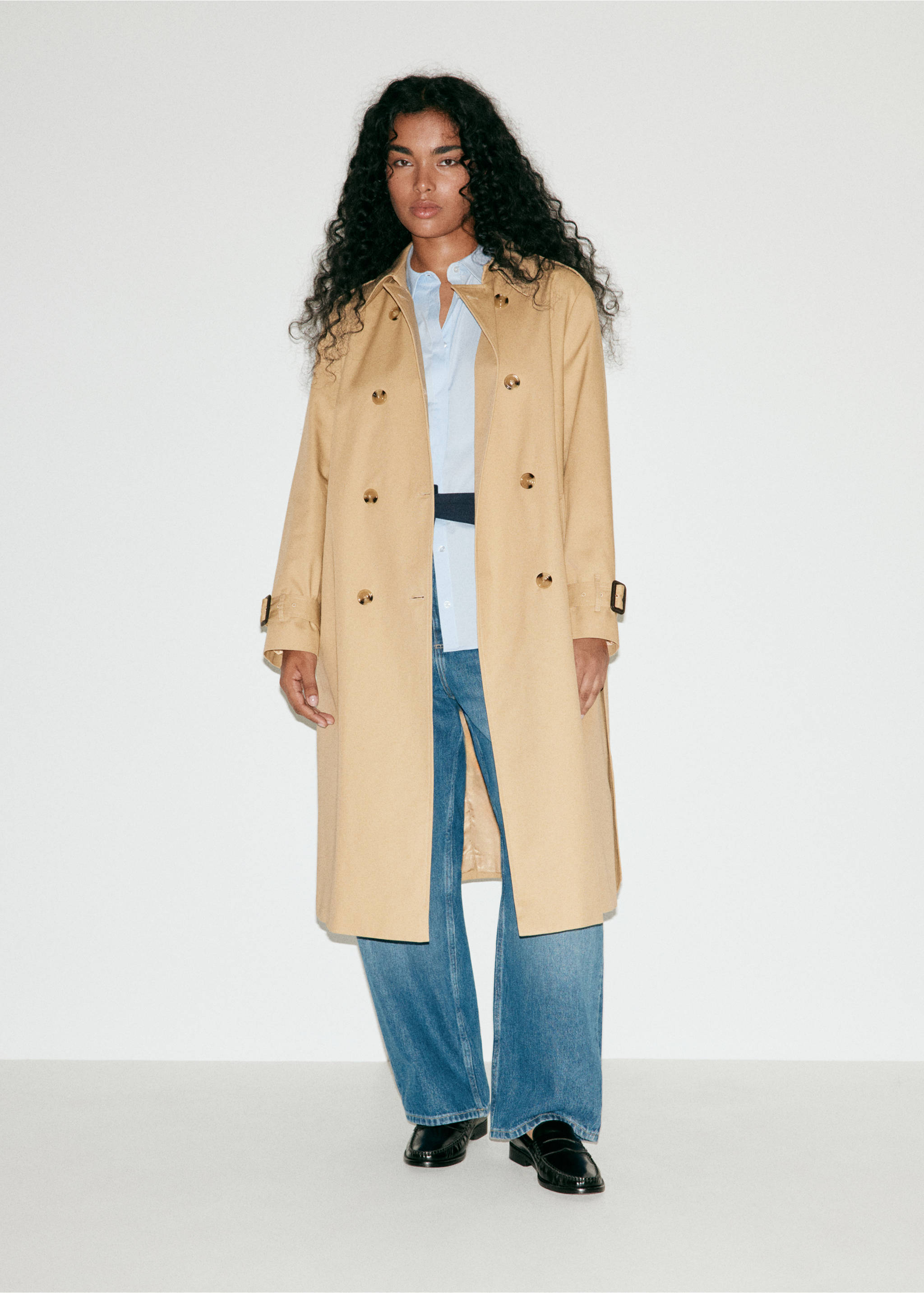 Long trench coat with belt - Details of the article 5, Beige. Ref: 37084795-00.