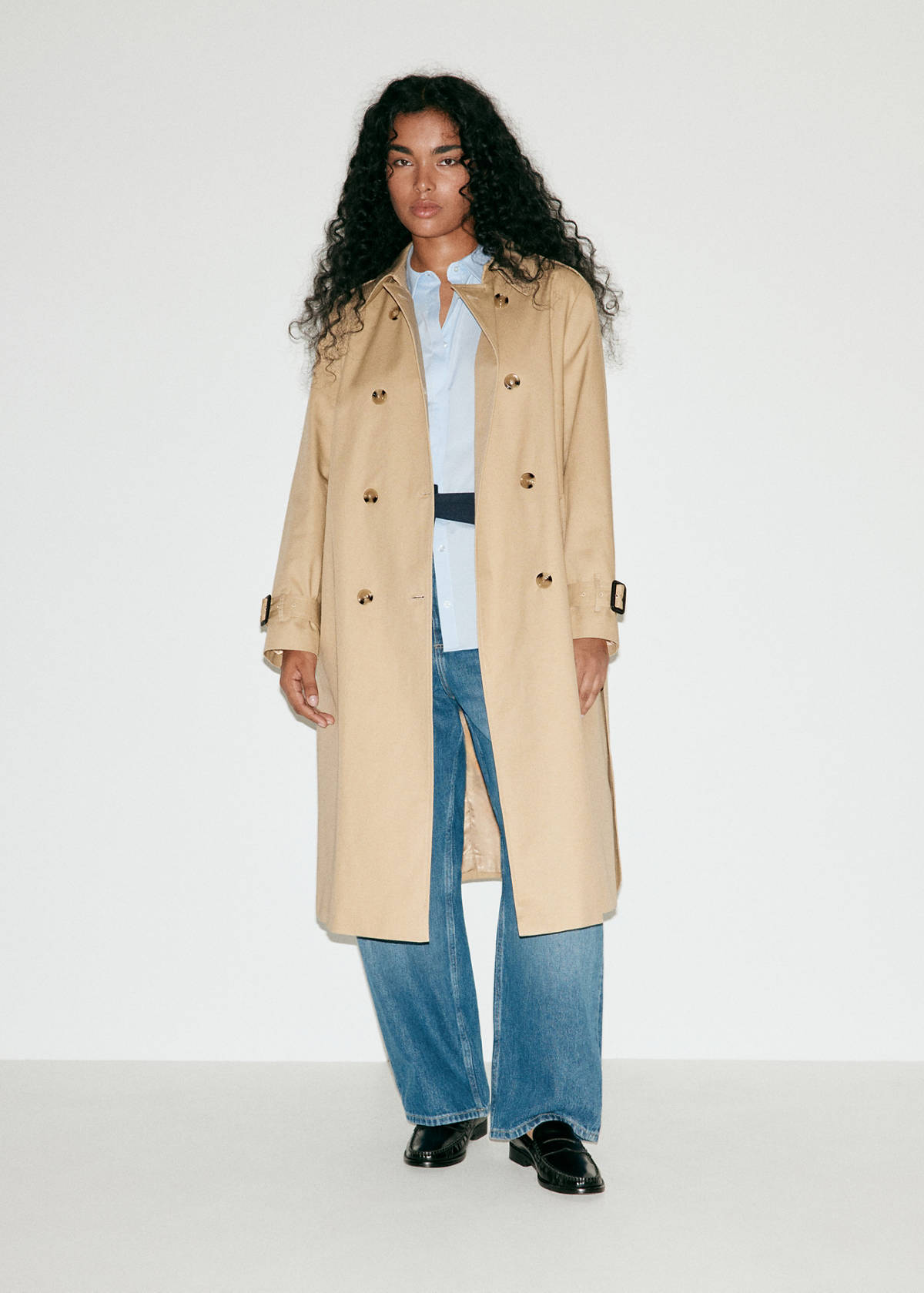 Classic trench coat with belt — Beige