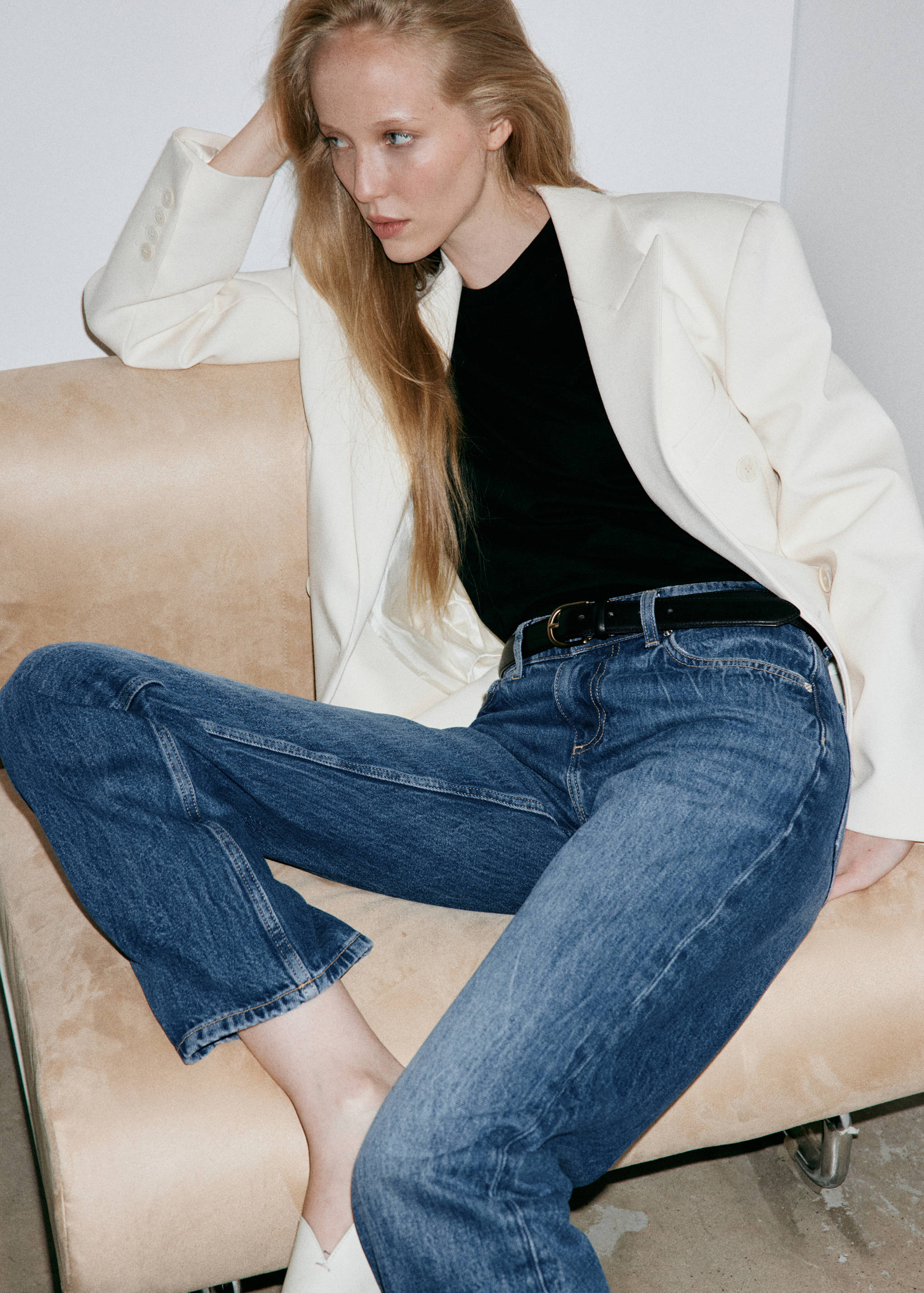 Low-rise slim jeans - Details of the article 2