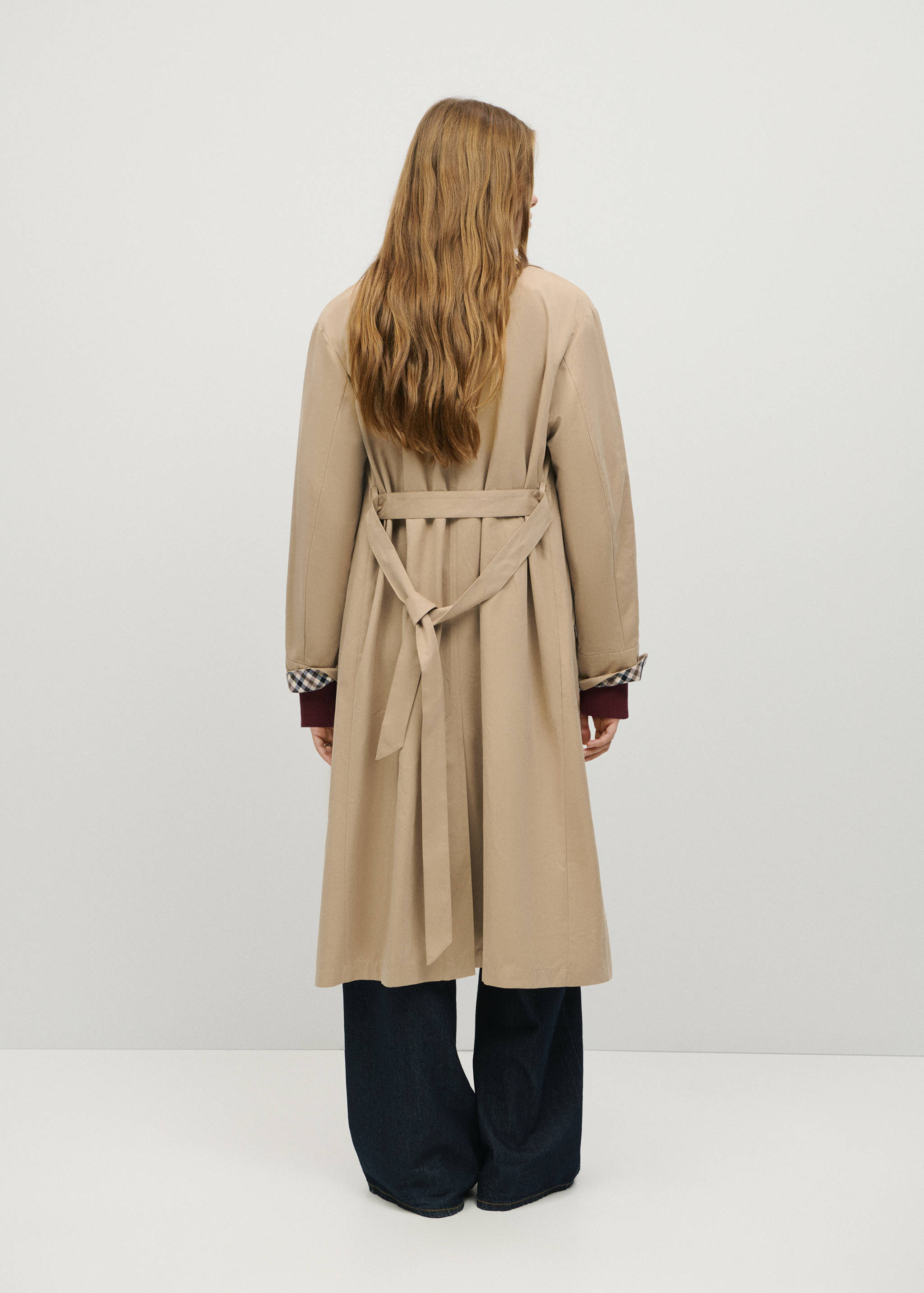 Double-breasted belted trench coat - Reverse of the article