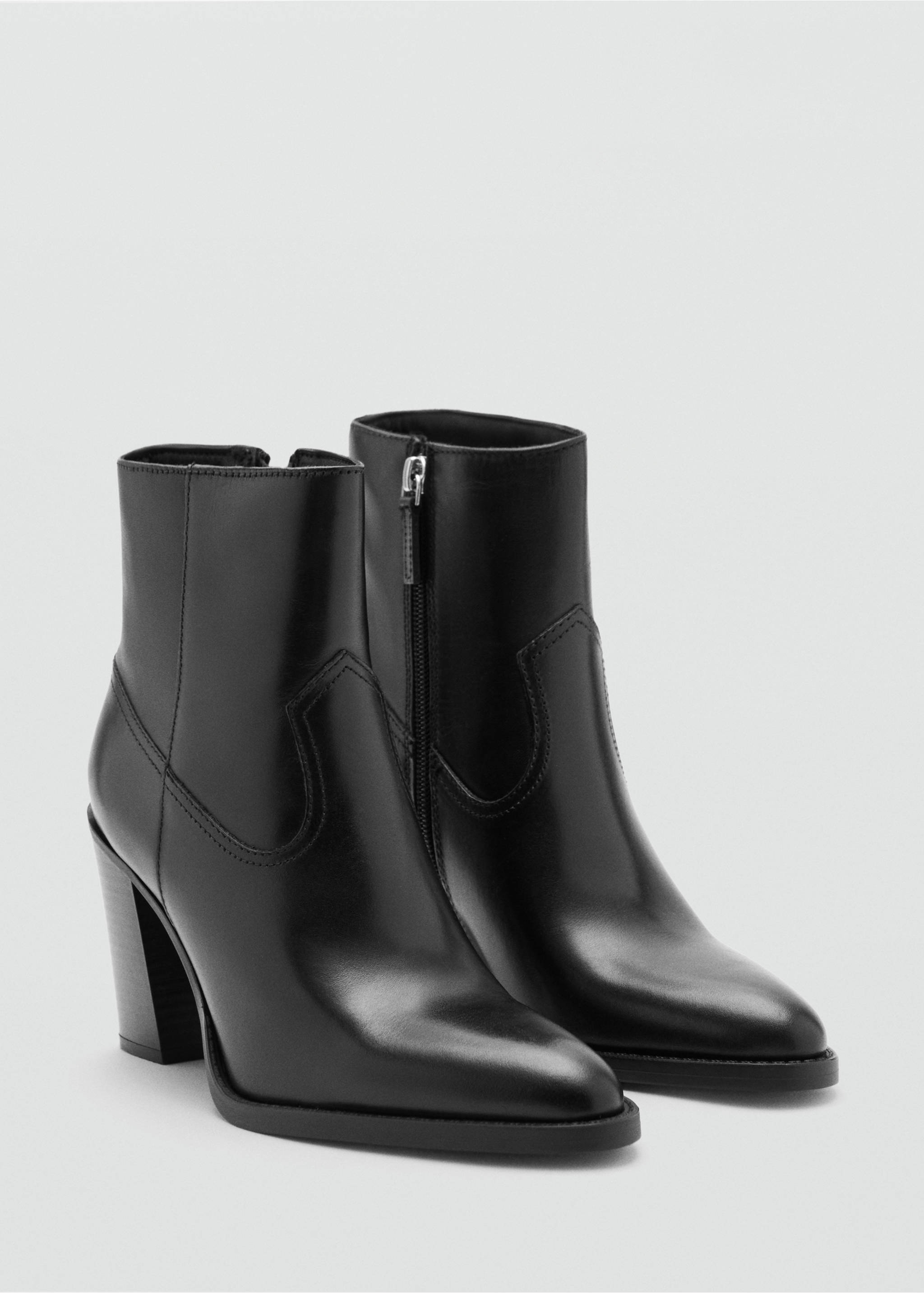 Pointed-toe leather ankle boots with heels - Medium plane, Black. Ref: 37085152-00.