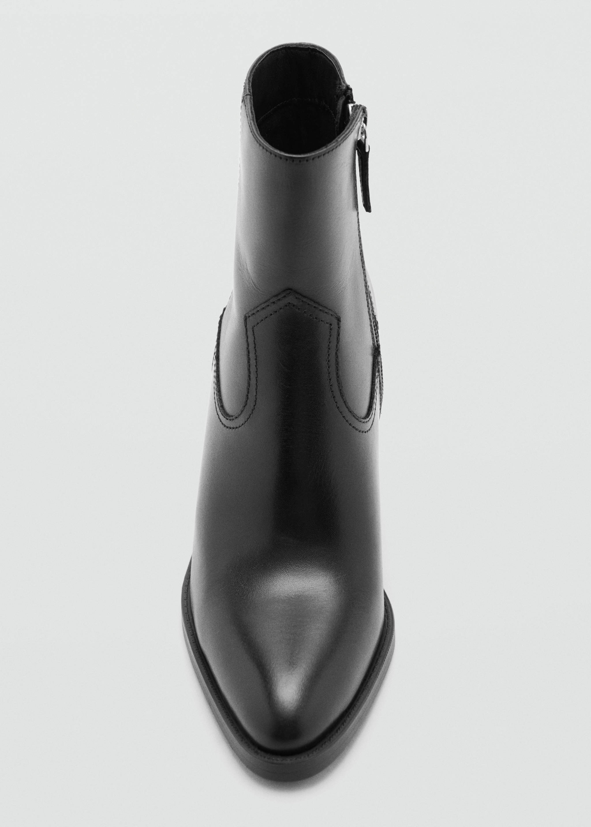 Pointed-toe leather ankle boots with heels - Details of the article 2