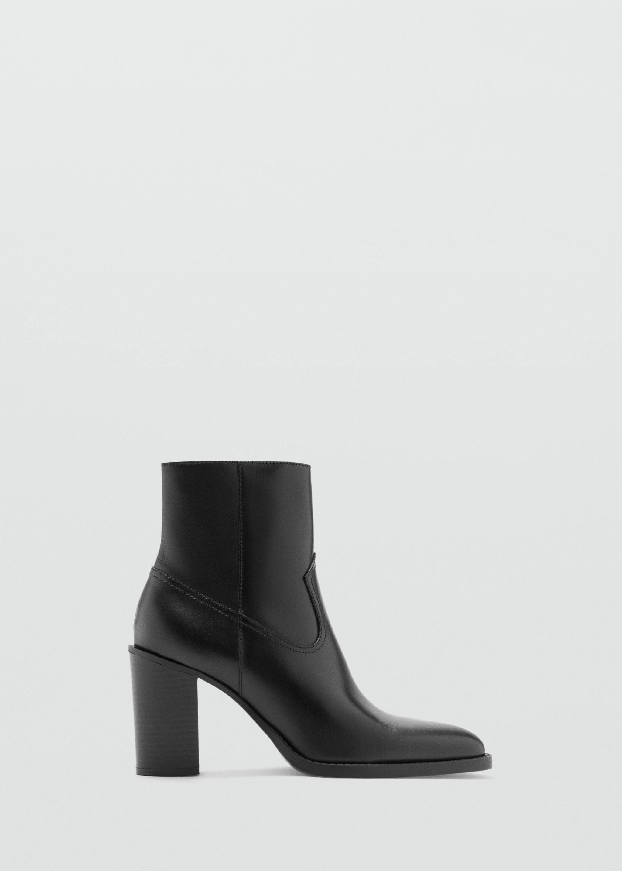 Pointed-toe leather ankle boots with heels - Article without model
