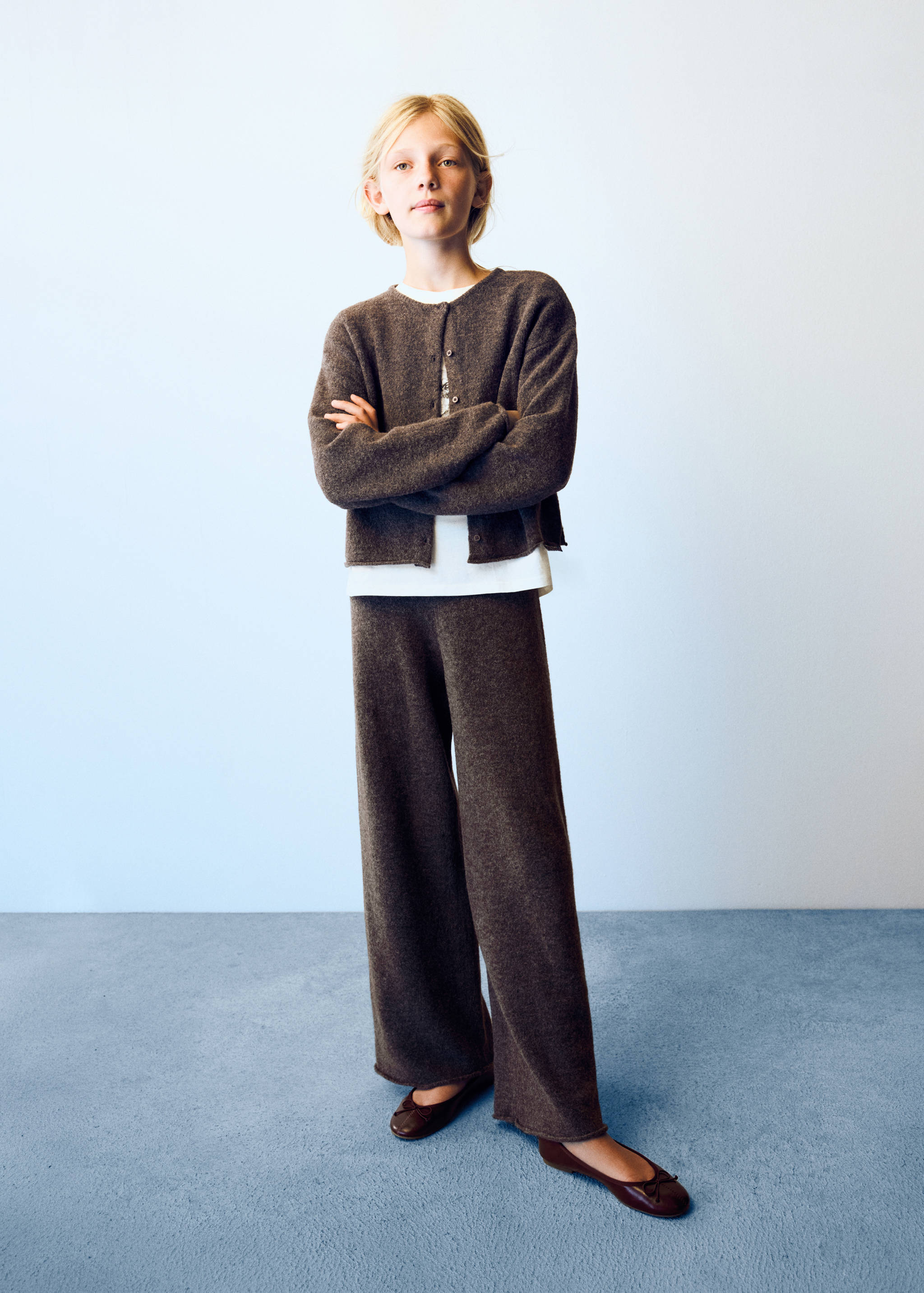 Straight knitted trousers - General plane