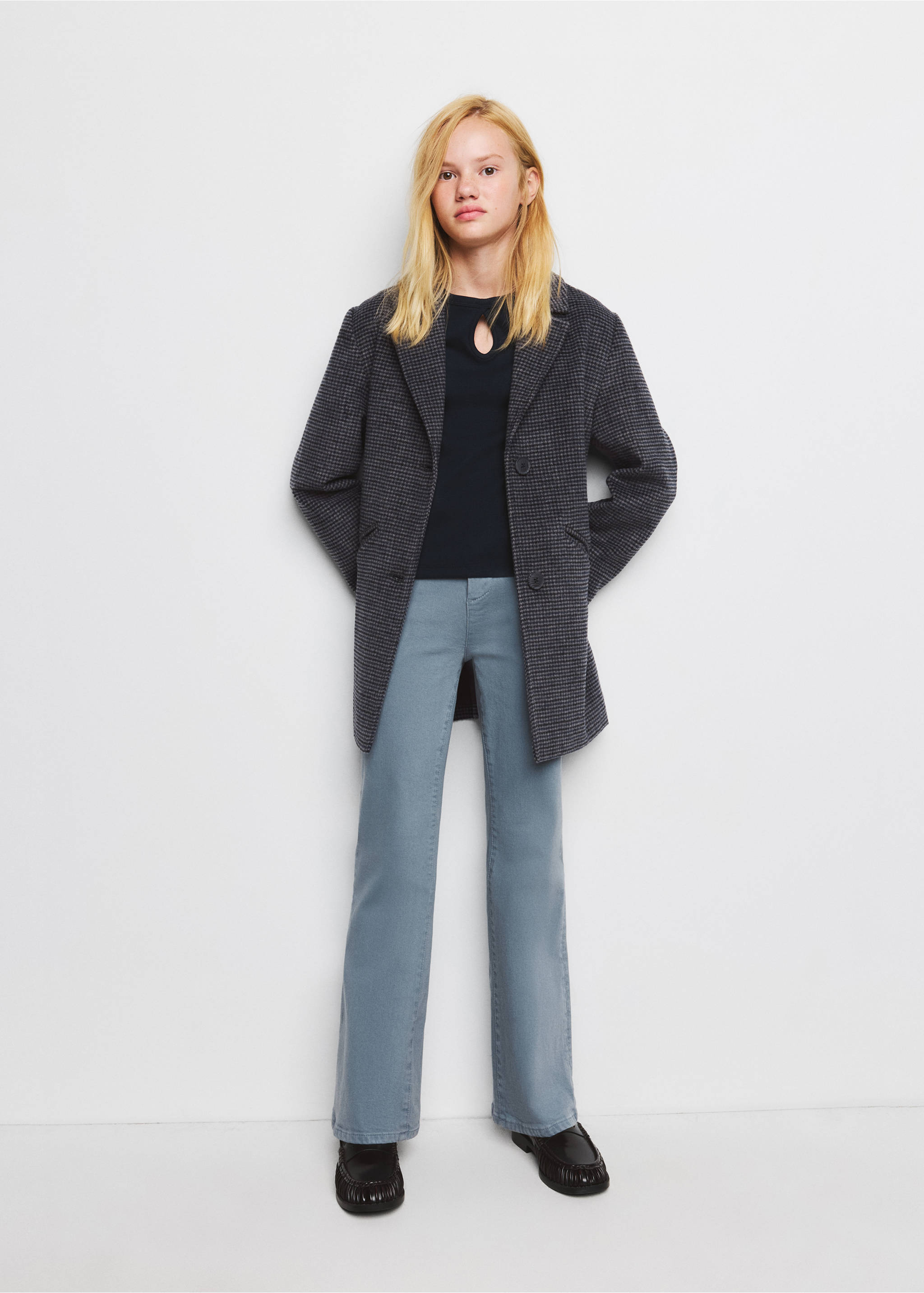 Mid-rise flared jeans with seam detail - General plane, China Blue. Ref: 37085165-00.