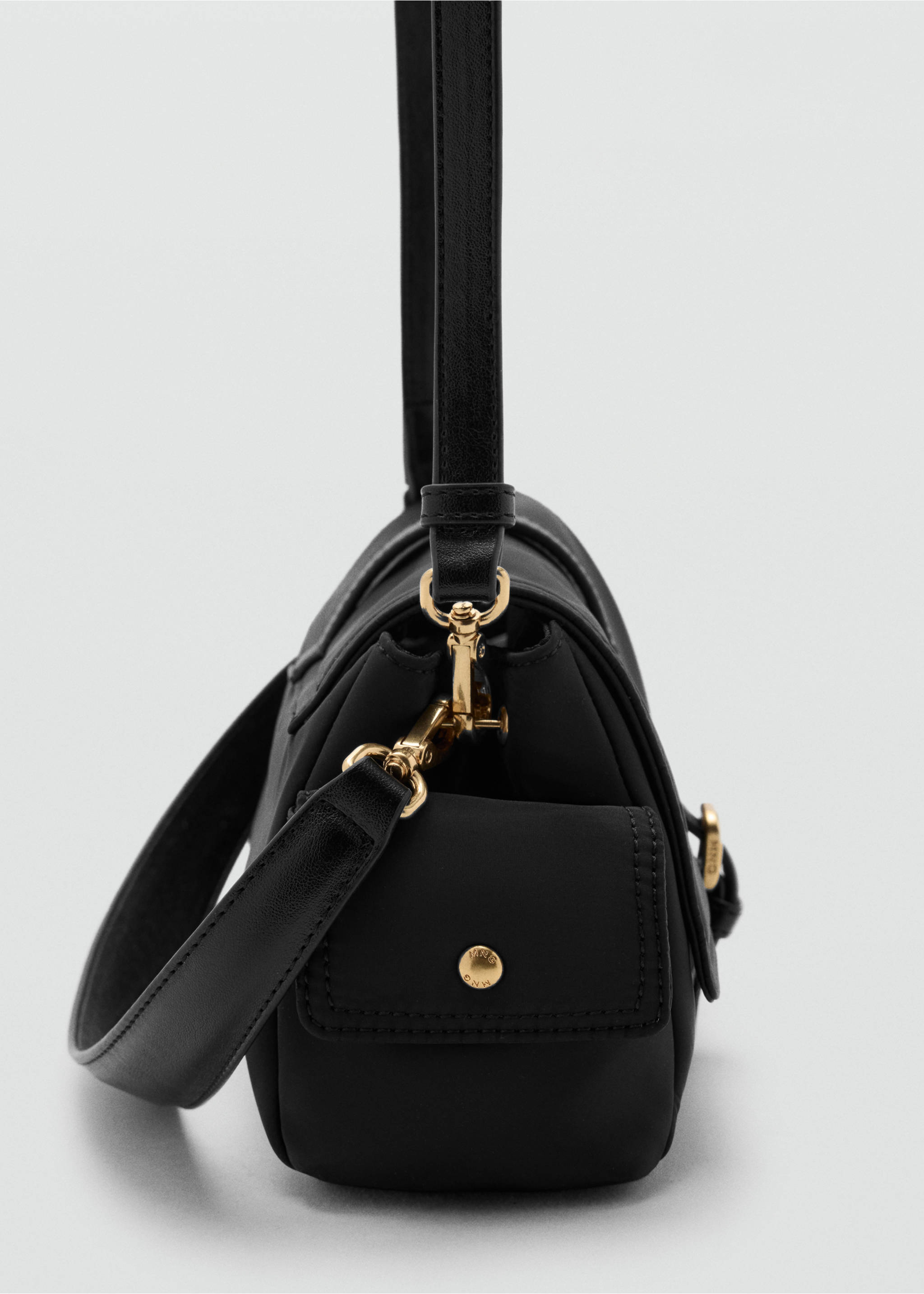 Buckle pocket shoulder bag - Details of the article 1, Black. Ref: 37085171-00.