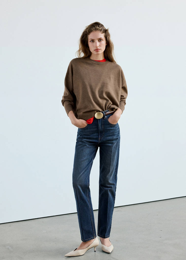 Oversized round-neck sweater — Medium Brown