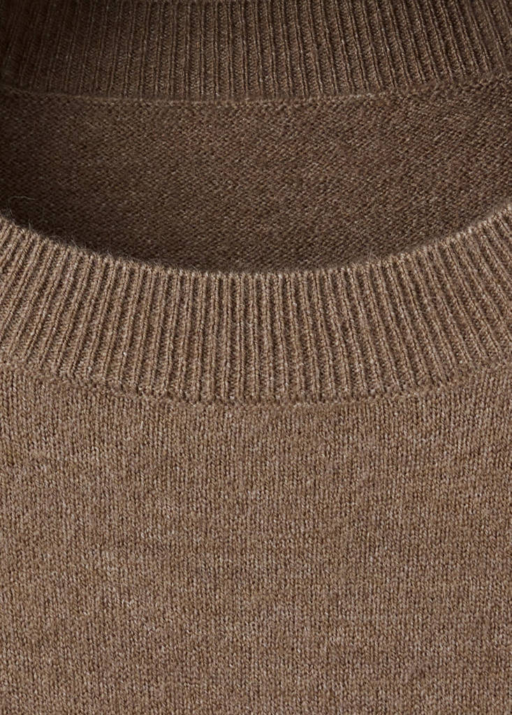 Oversized round-neck sweater — Medium Brown