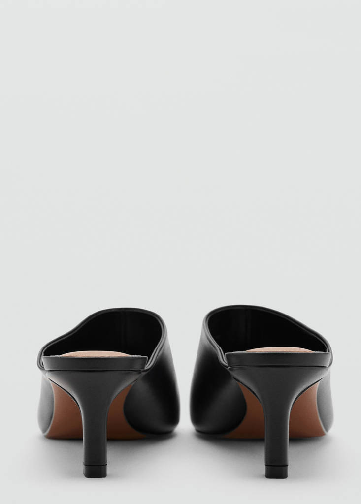 Heeled leather shoes — Black