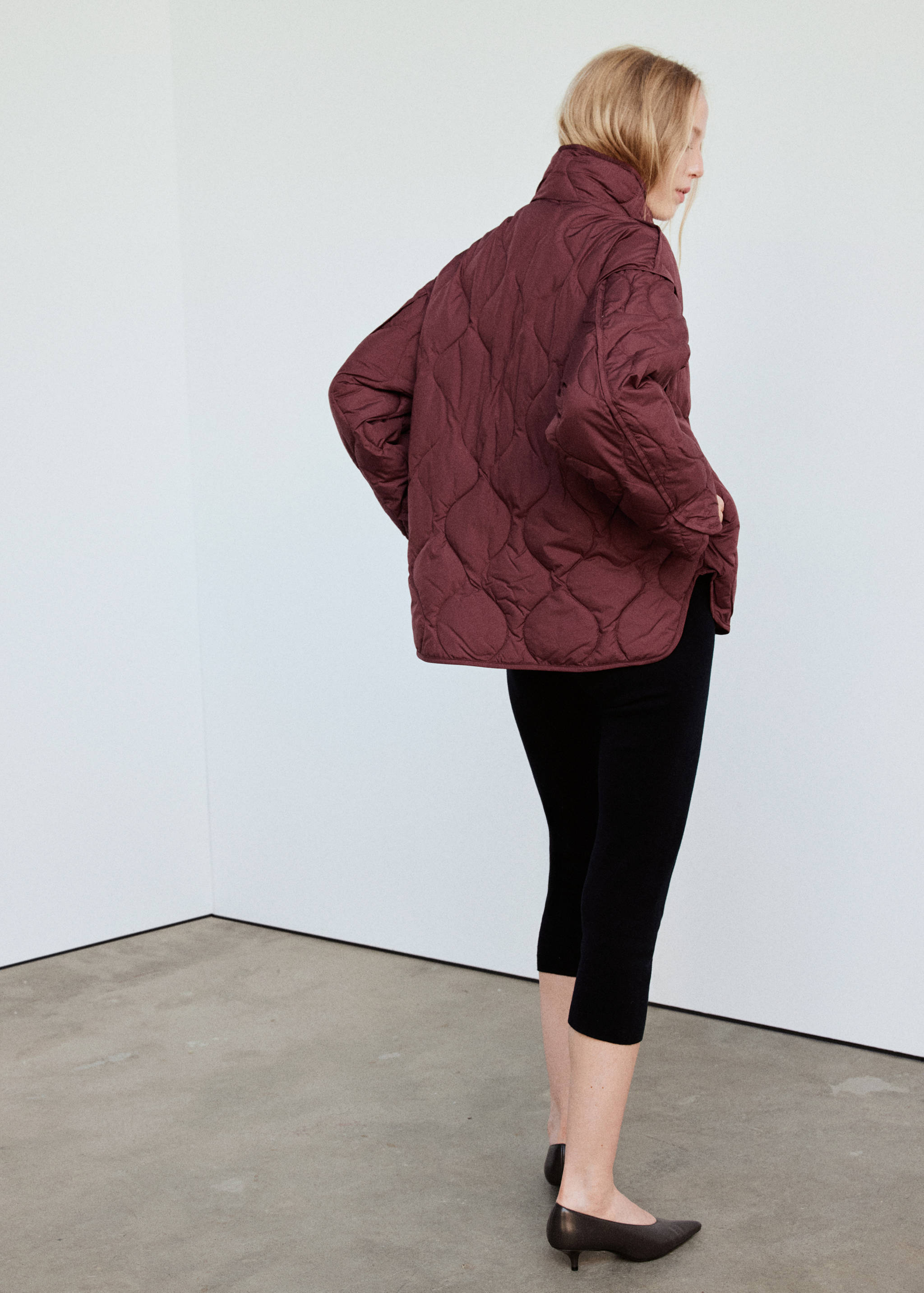 Padded anorak with removable scarf - Reverse of the article