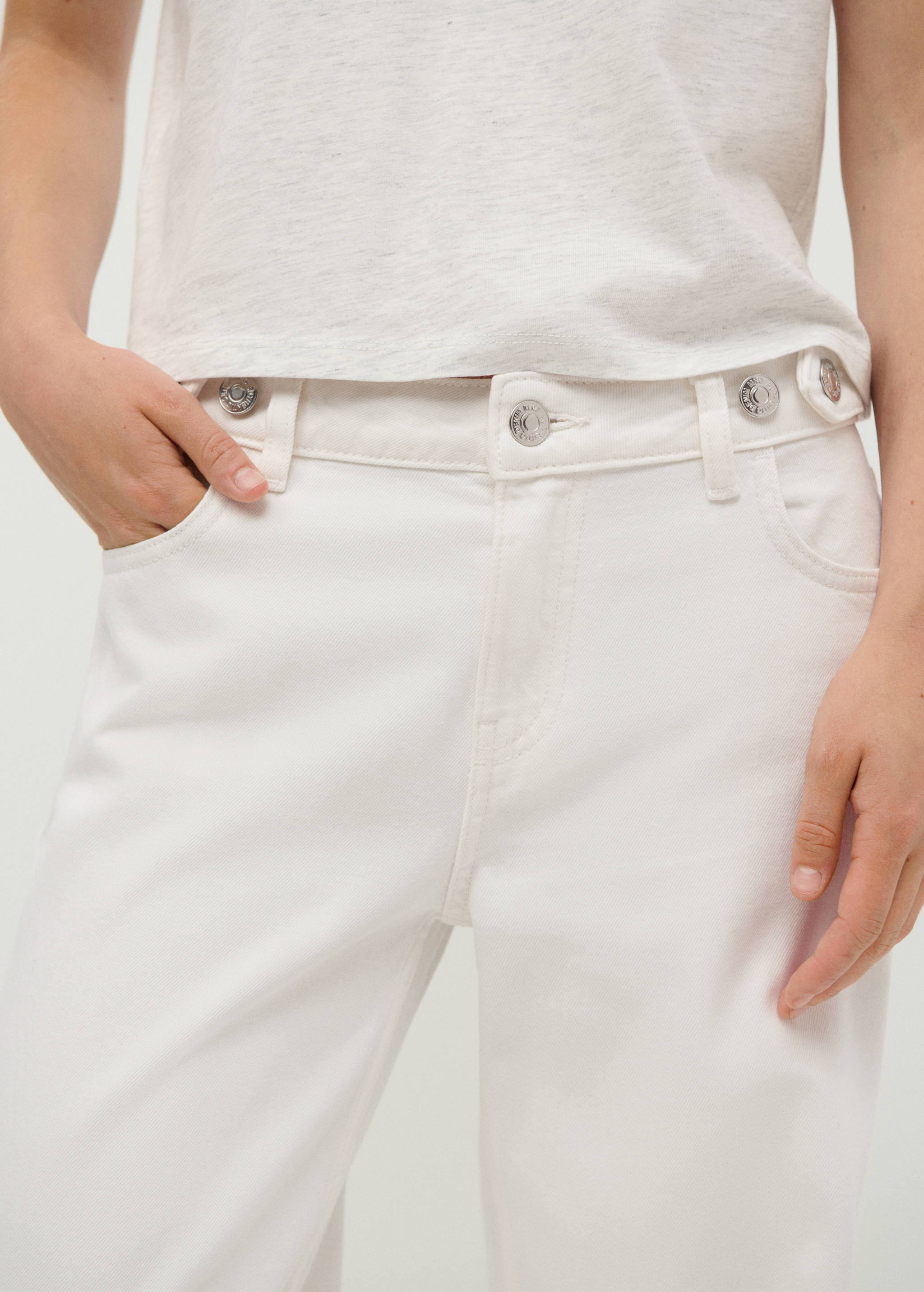 Wide-leg jeans with belt loop detail - Details of the article 1