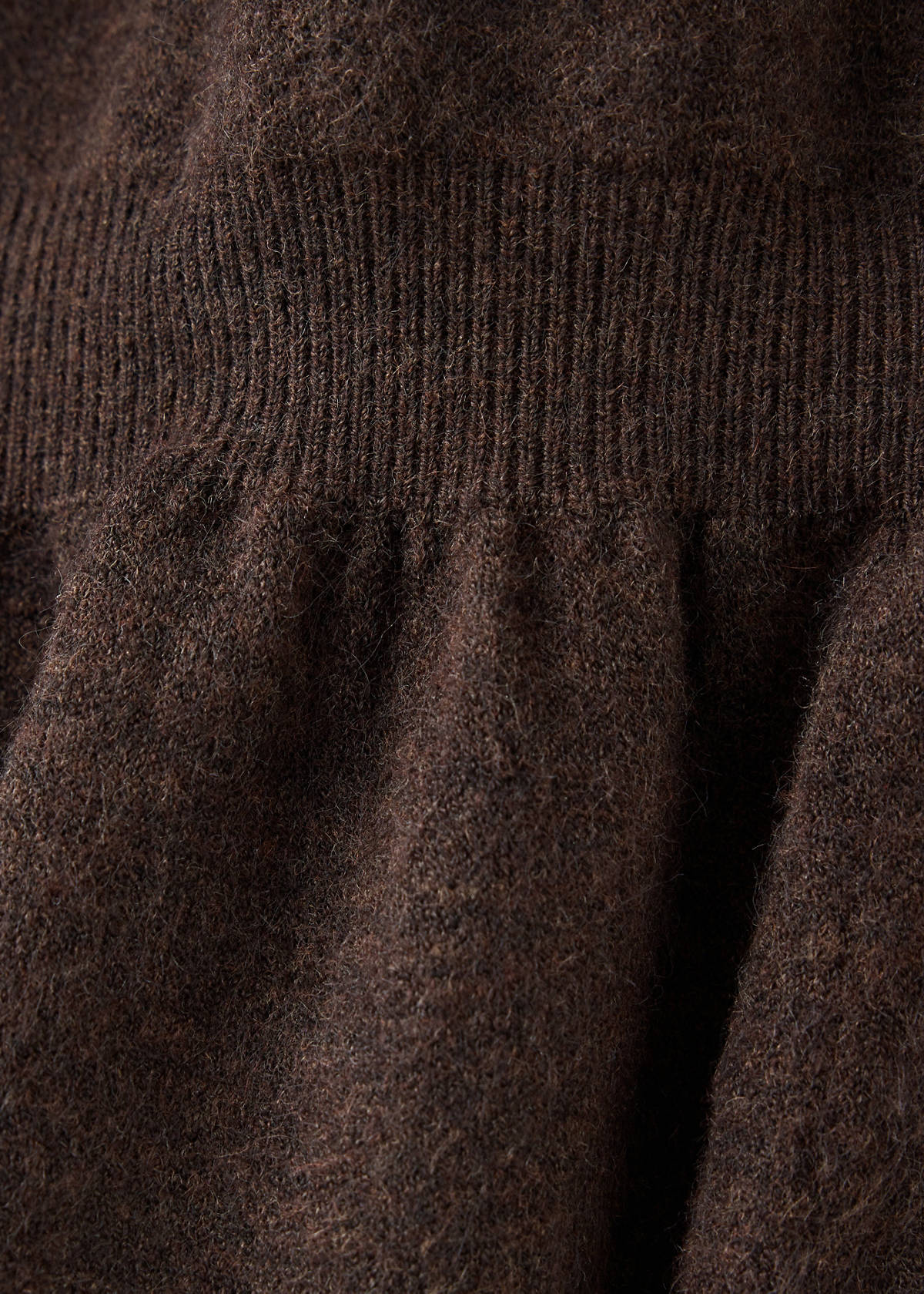 Gathered low-waist knit jacket — Chocolate
