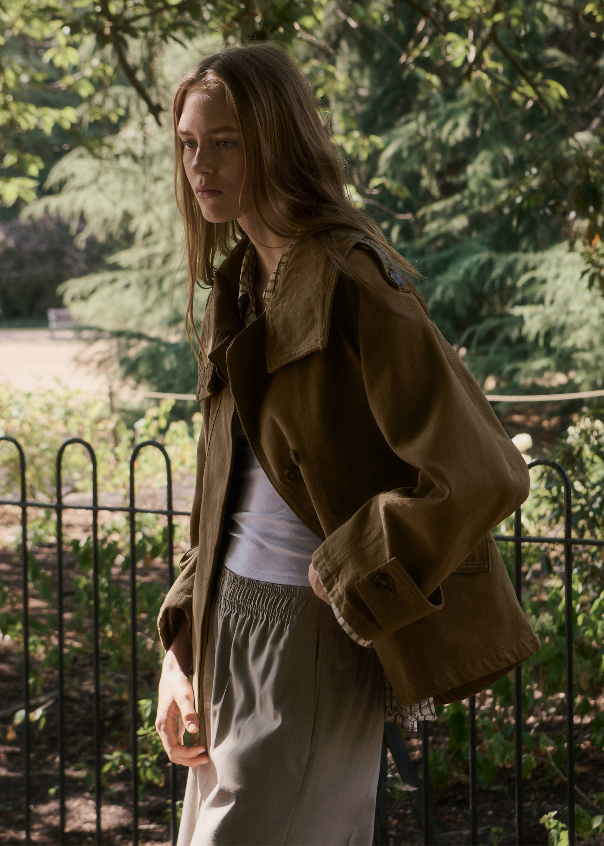 Parka denim cuello embudo - Plano medio