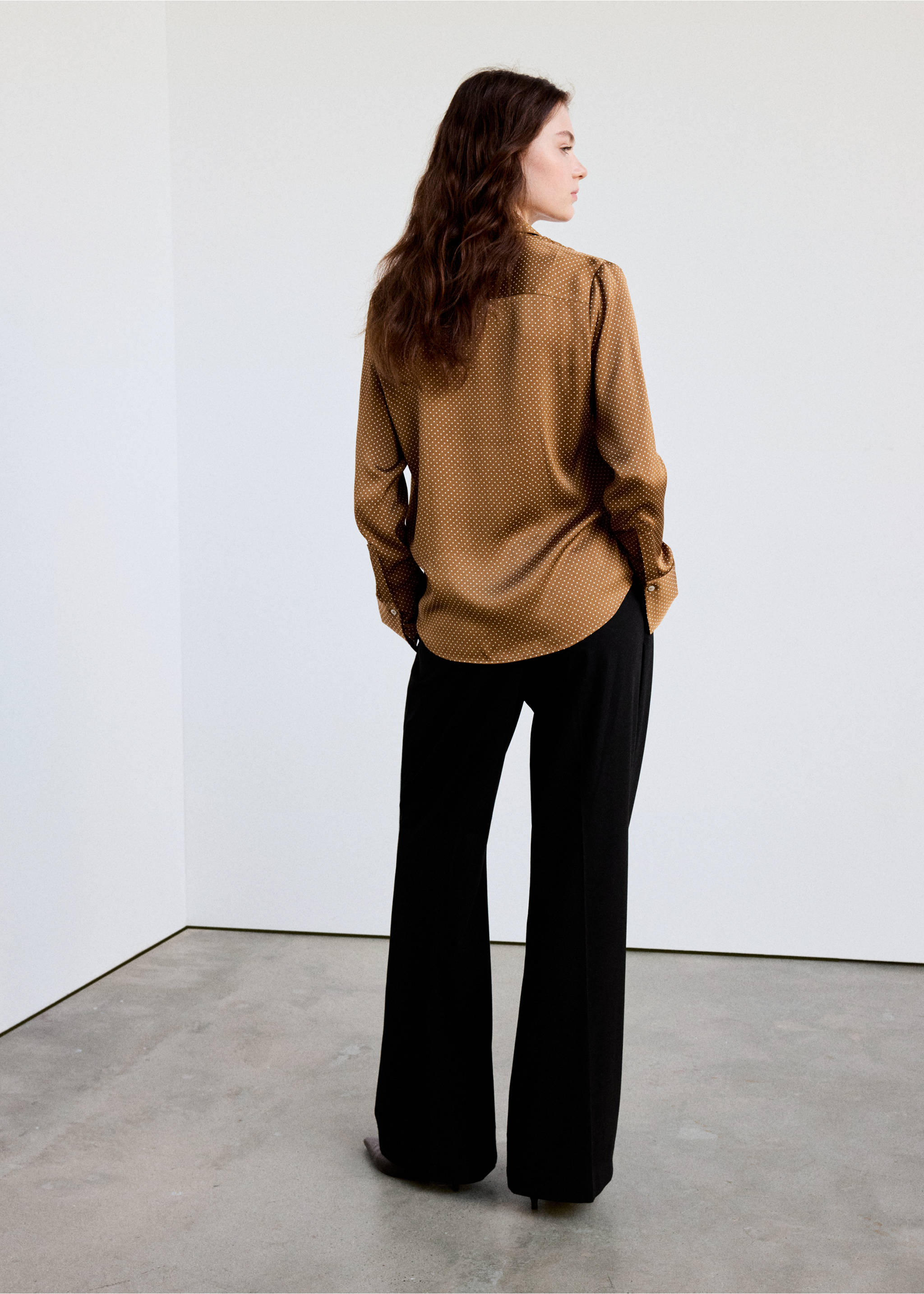 Polka-dot satin-finish shirt - Reverse of the article, Brown. Ref: 37085856-00.