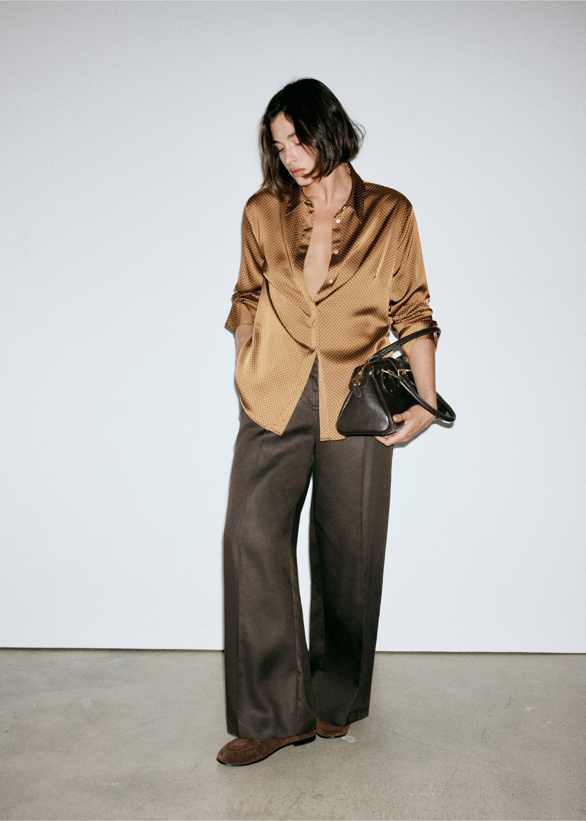 Polka-dot satin-finish shirt - Details of the article 5, Brown. Ref: 37085856-00.
