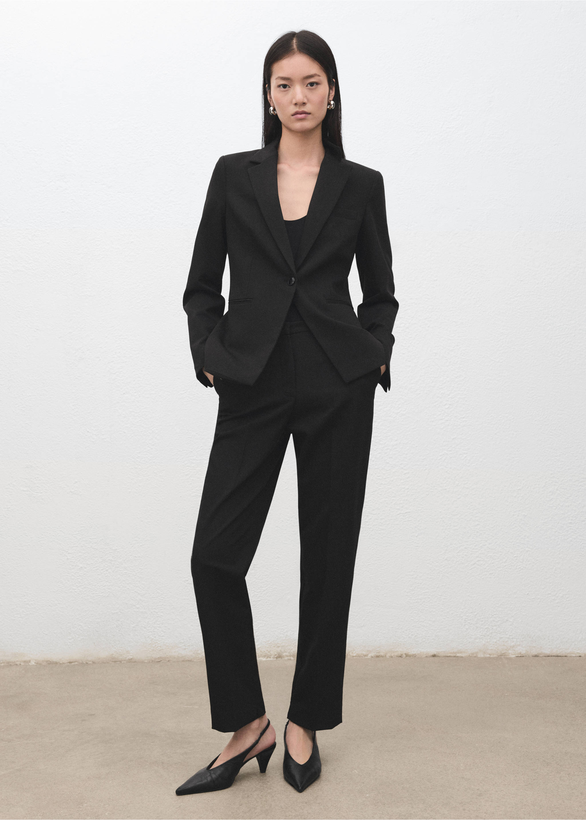 Fitted suit blazer - General plane, Black. Ref: 37085858-00.