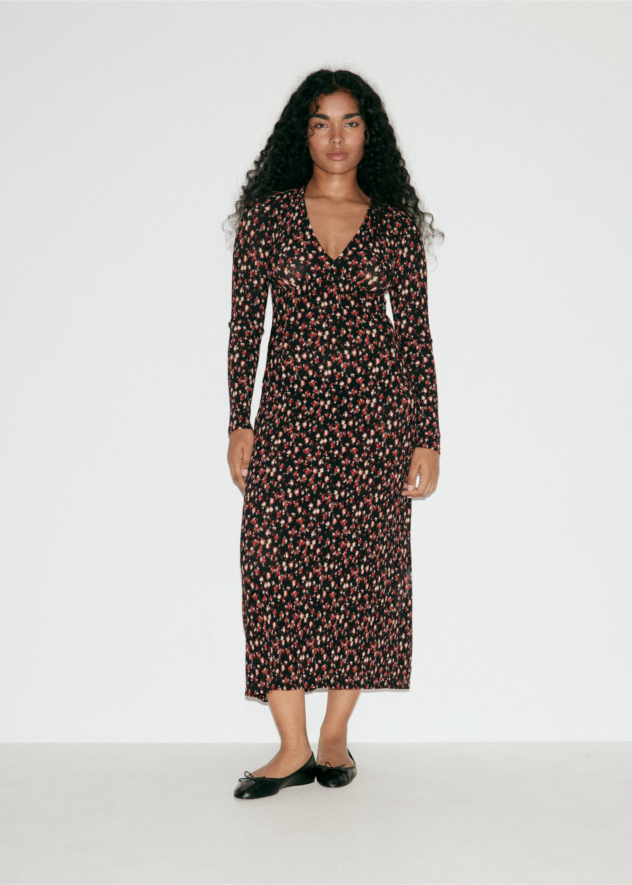 Printed pleated dress - Details of the article 5, Black. Ref: 37085859-00.