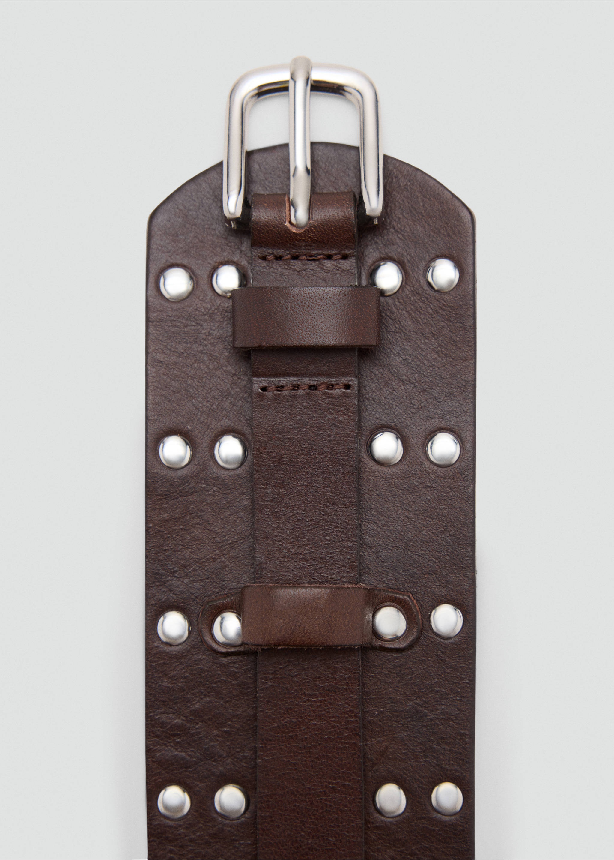 Stud leather belt - Details of the article 1, Chocolate. Ref: 37085860-00.