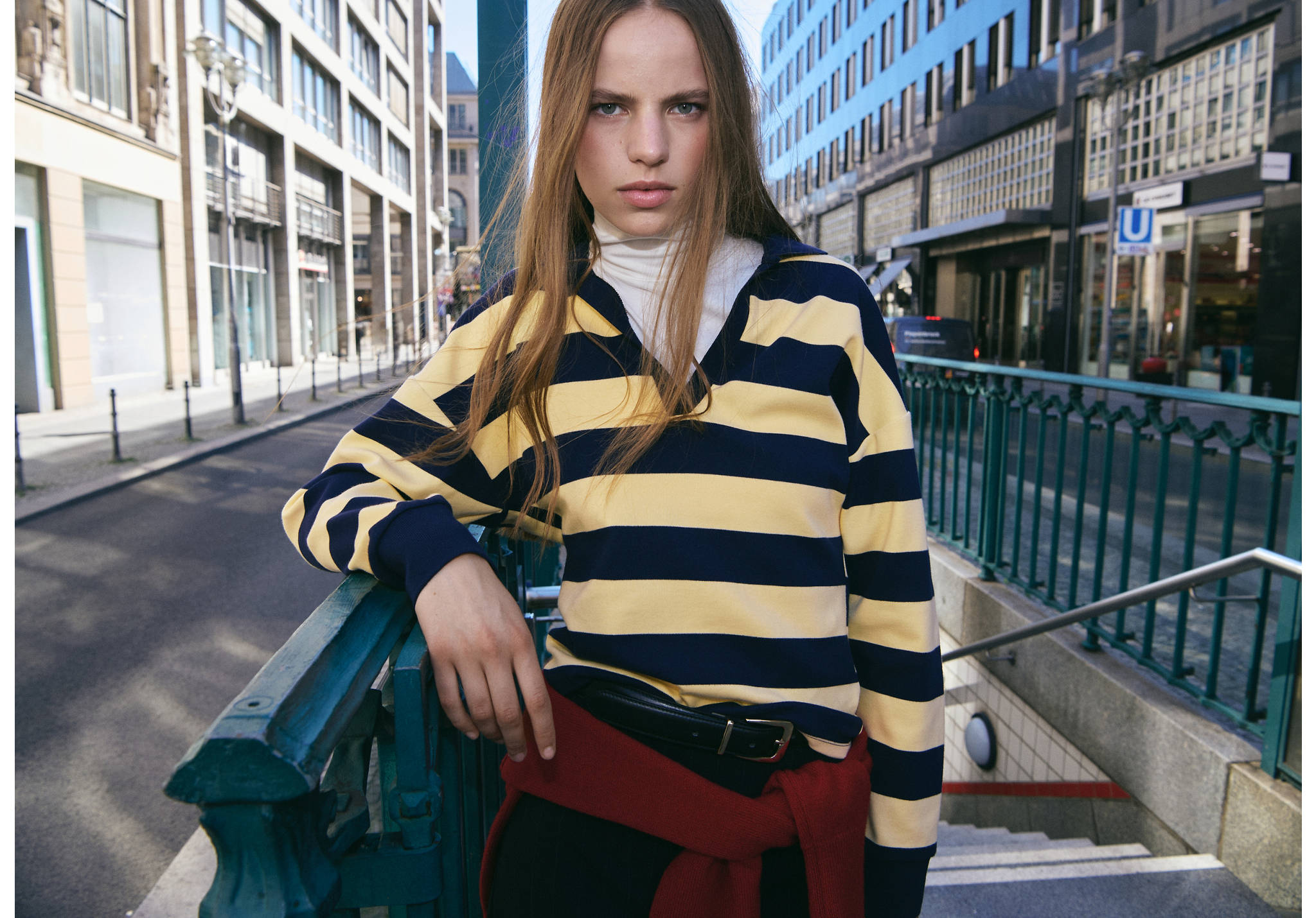Striped polo-neck sweater - Panoramic plane