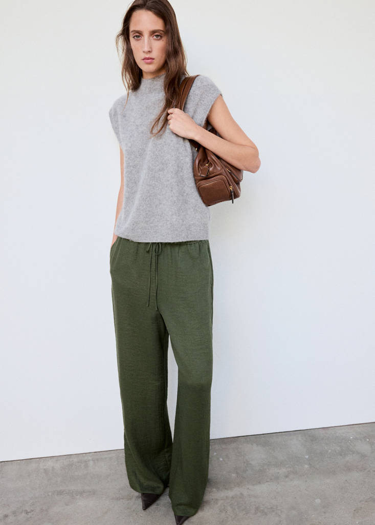 Textured flowy trousers — Green