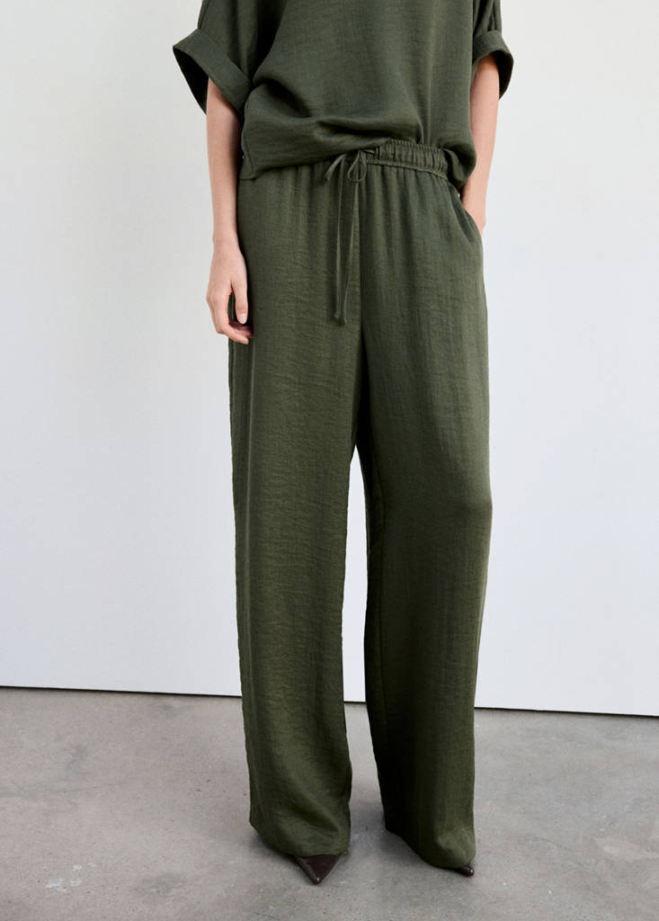 Textured flowy trousers — Green