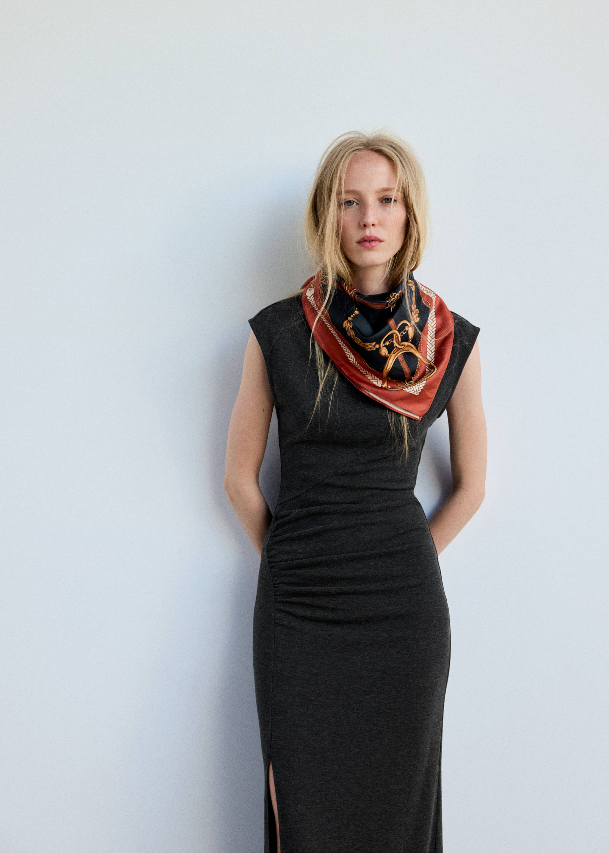 Ruched side knitted dress - Medium plane, Charcoal. Ref: 37085865-00.