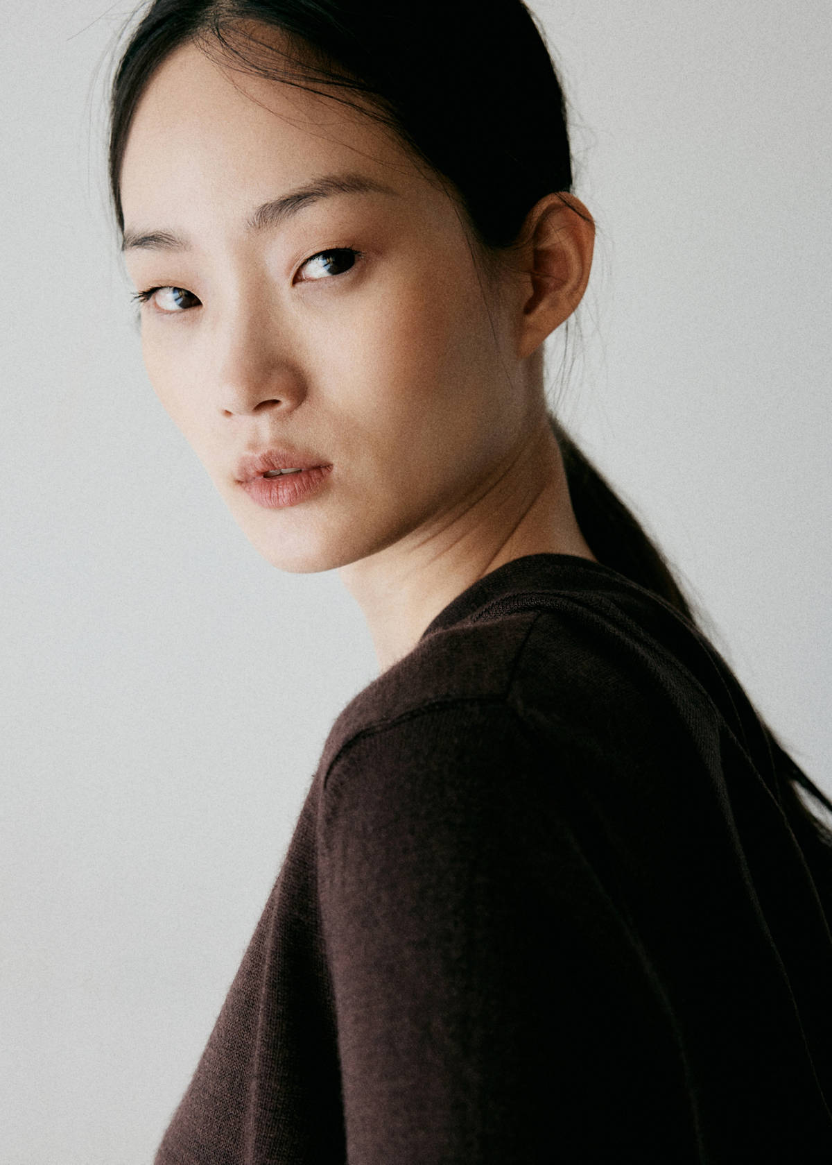 Fine-knit hooded cardigan — Brown