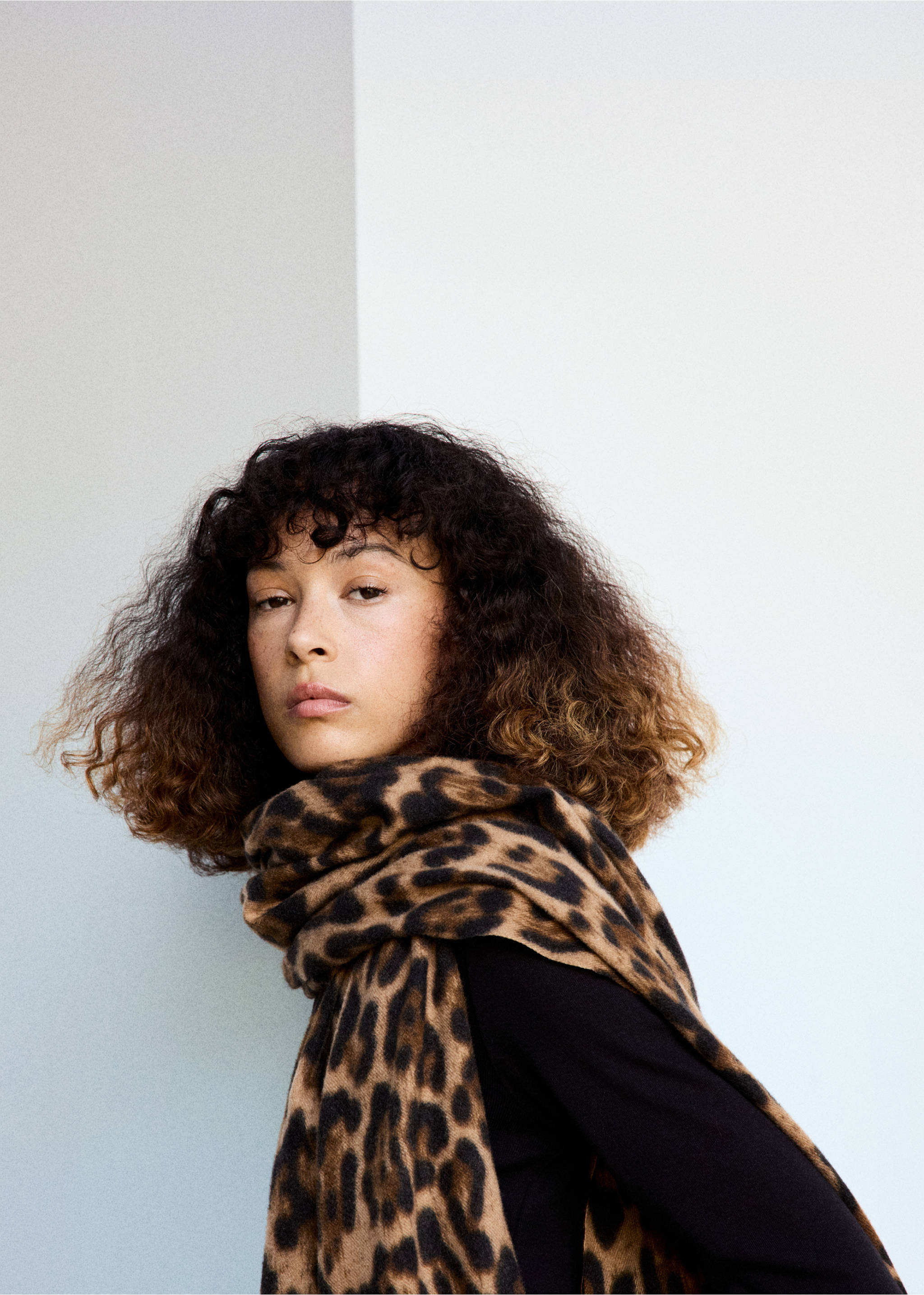 Animal print scarf - Details of the article 9, Brown. Ref: 37085982-00.