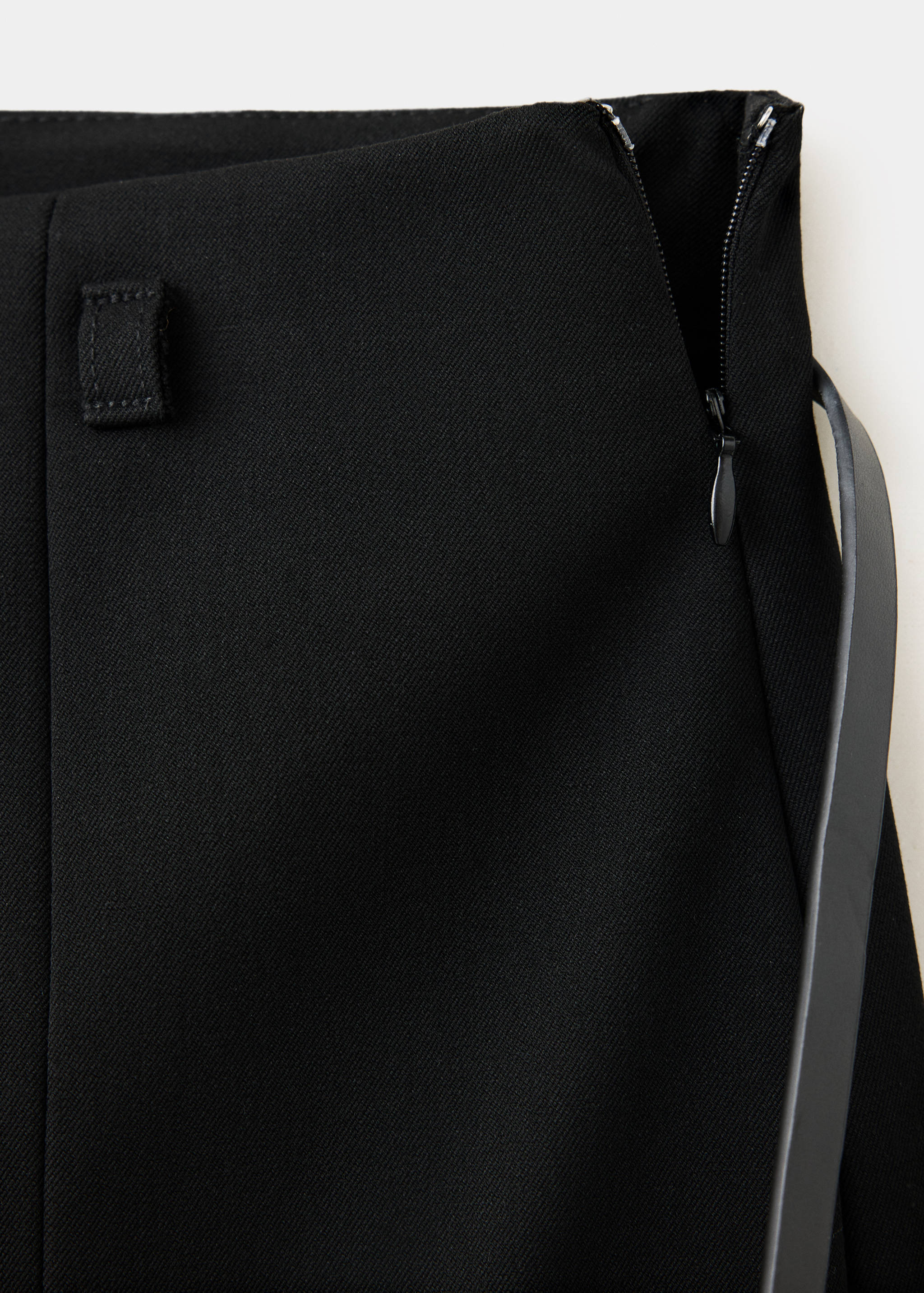 Balloon trousers with buckle belt - Details of the article 0