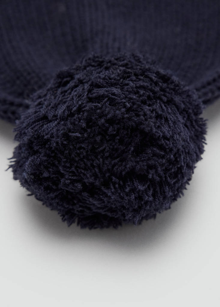 Knitted hat with pom-pom and earflaps — Navy