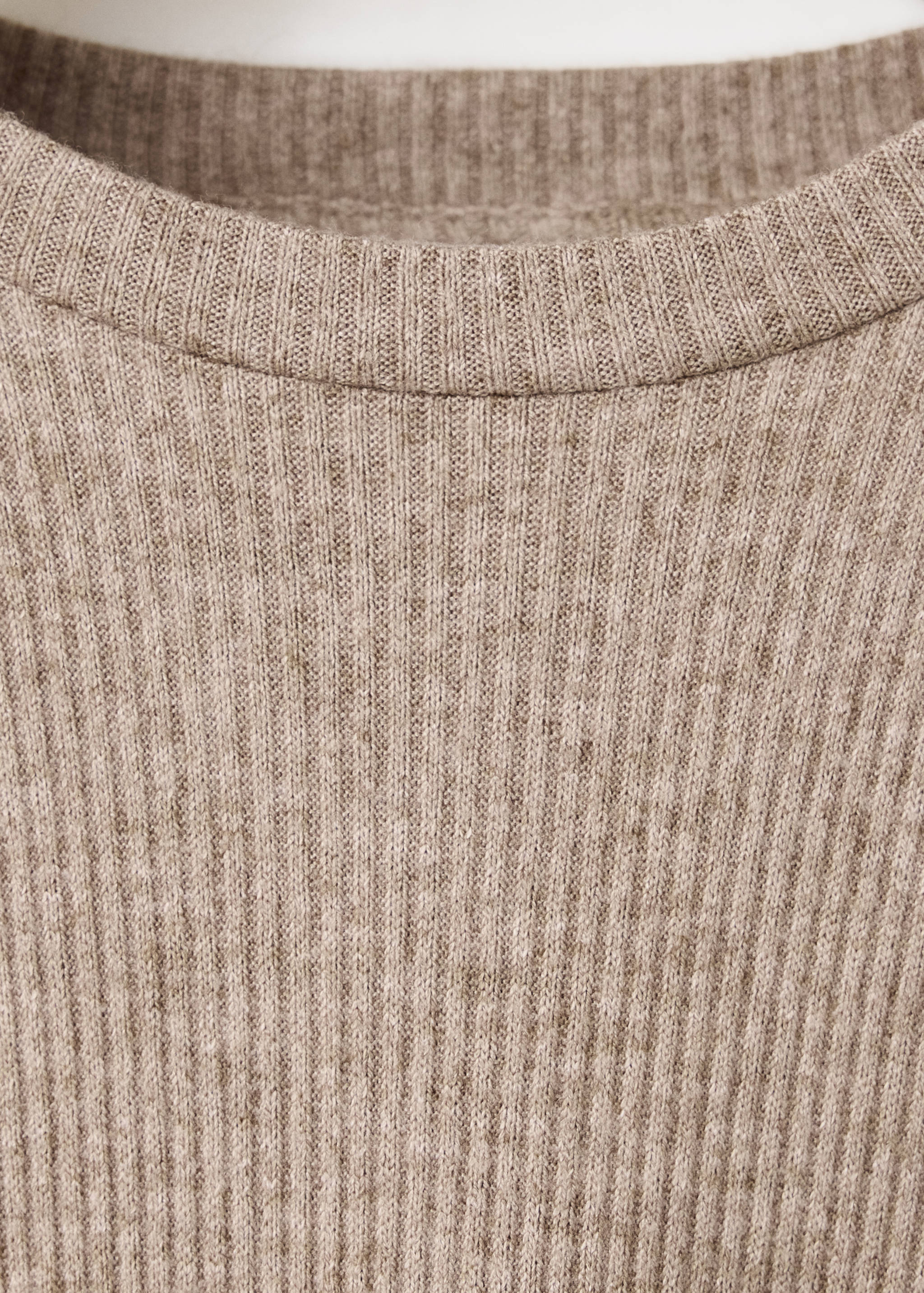 Ribbstickad klänning med rosett - Detaljer om artikeln 8
