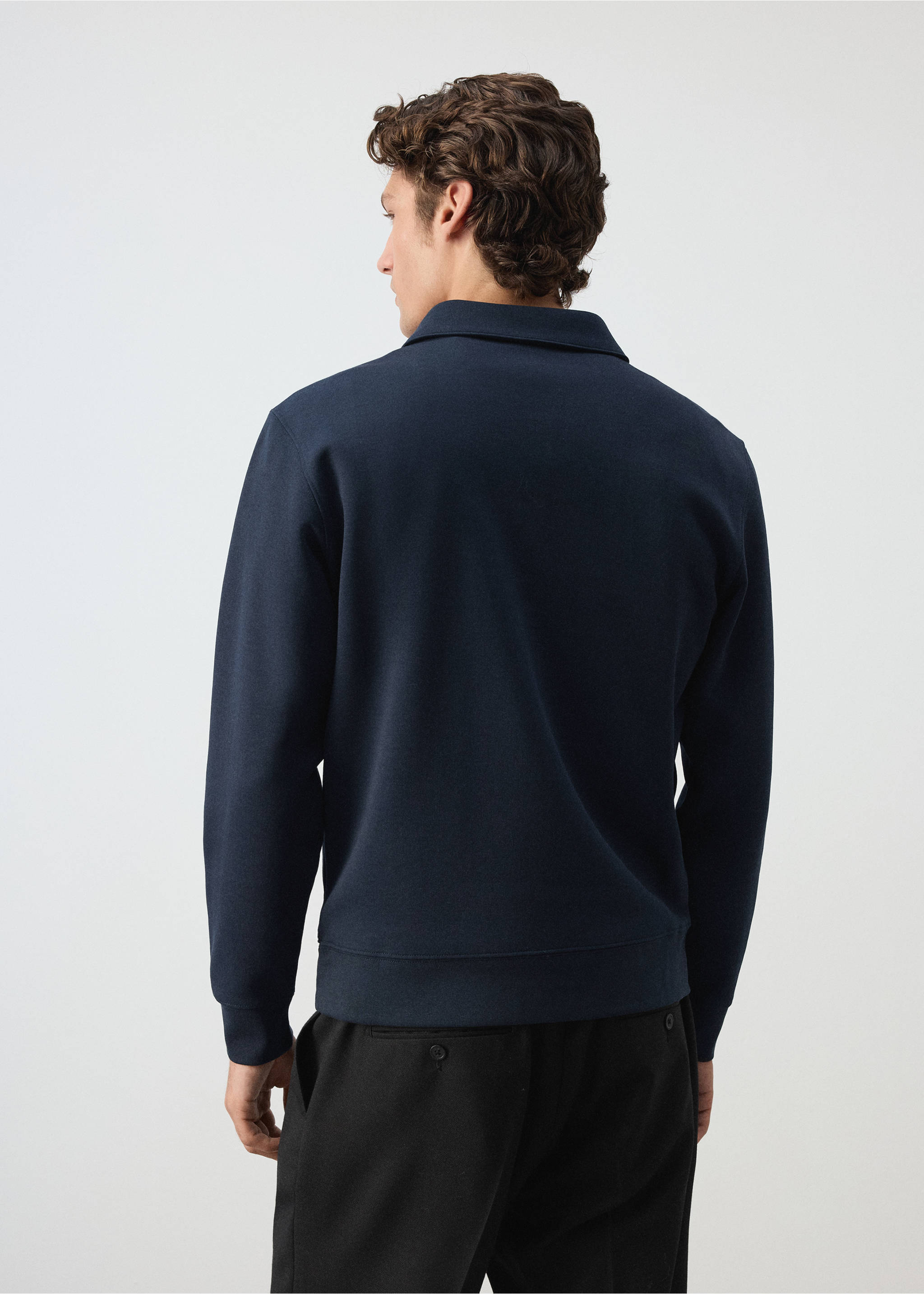 Dark navy blue sweatshirt with a collar, shown from the back., Night Blue. Ref: 37085998-00.
