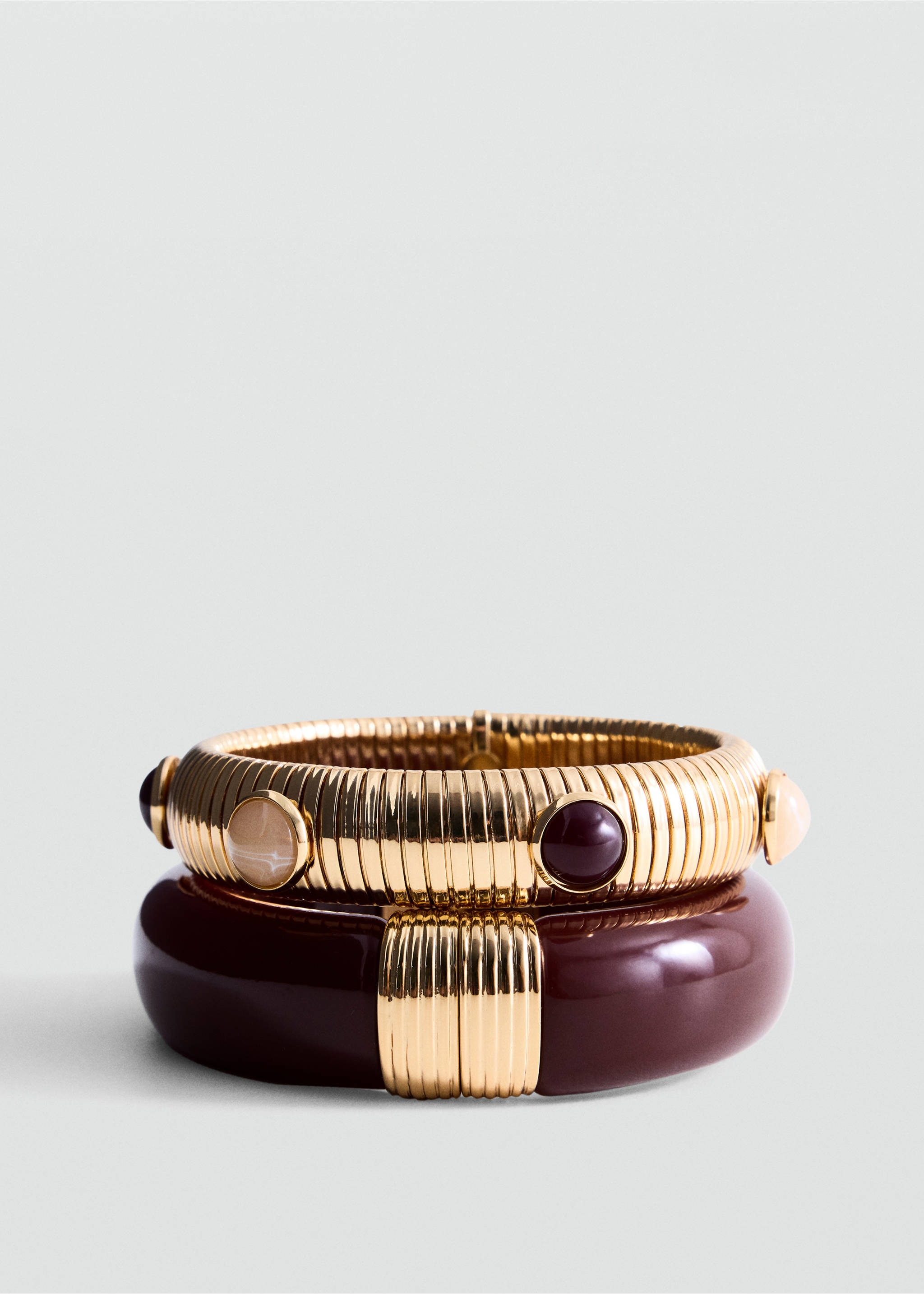 Pack of 2 bracelets with an irregular design - Medium plane, Gold. Ref: 37086005-00.