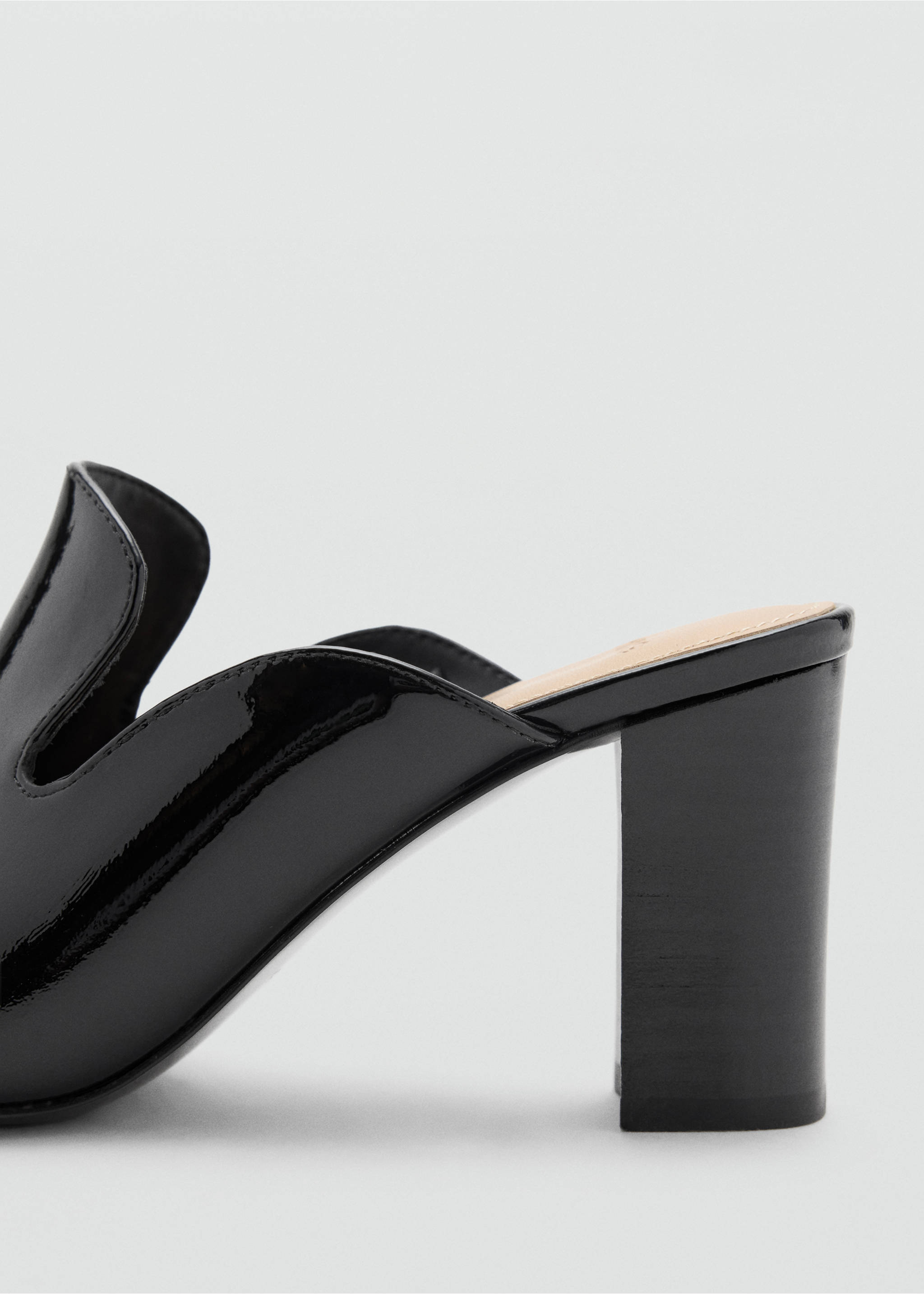 Patent leather high-heeled shoe - Details of the article 1, Black. Ref: 37086011-00.