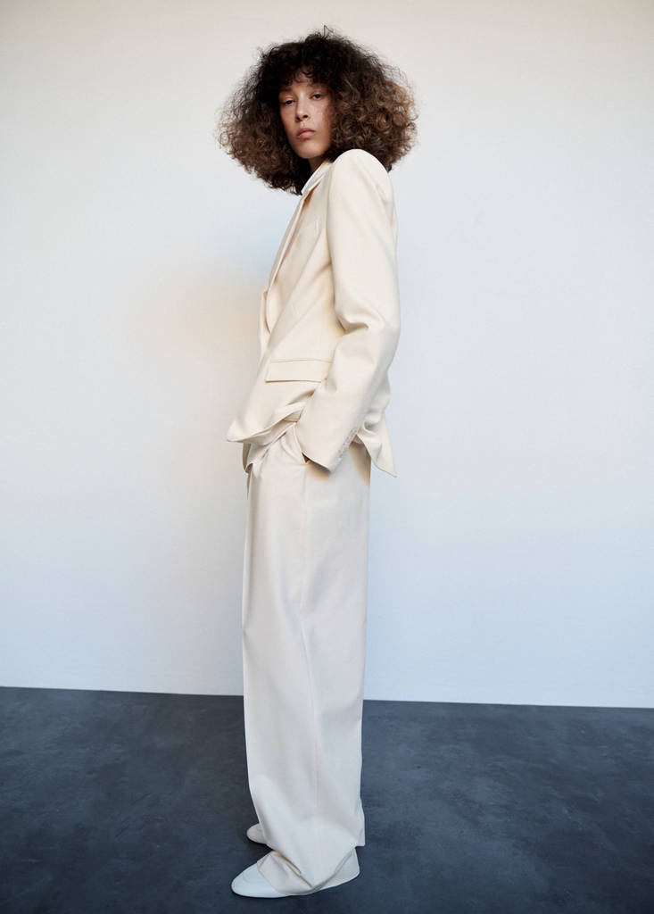 Pleated suit trousers — Ecru