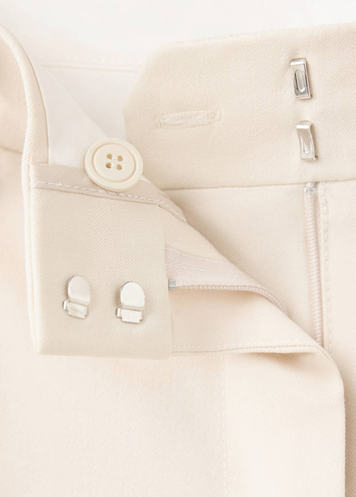 Pleated suit trousers — Ecru