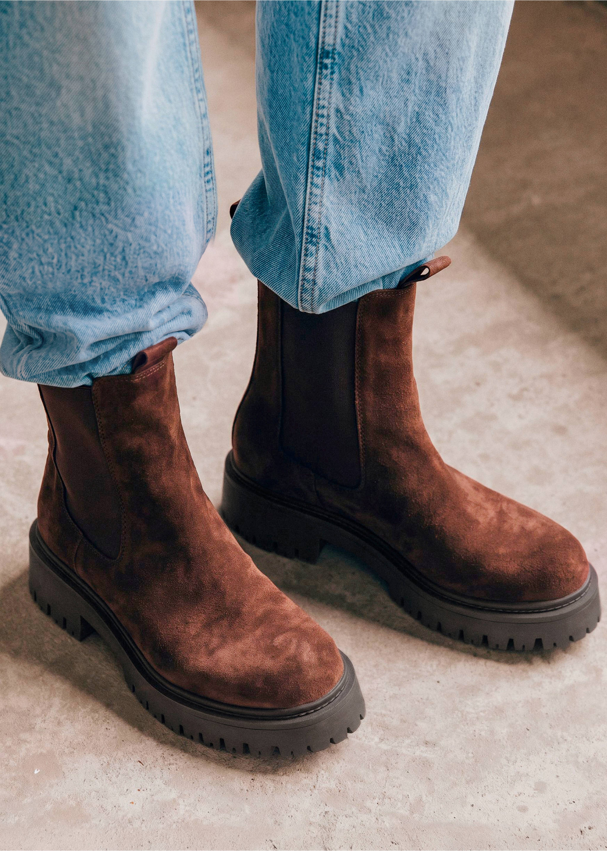 Leather chelsea boots - Details of the article 5, Brown. Ref: 37086322-00.