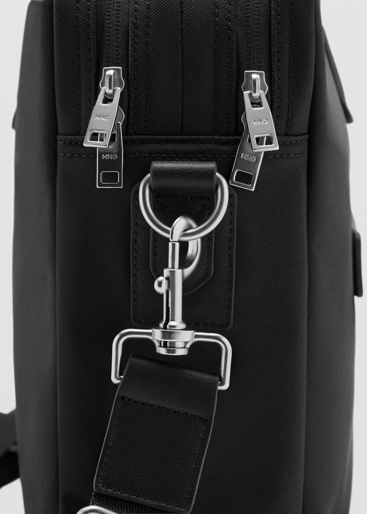 Detachable strap tote bag — Black