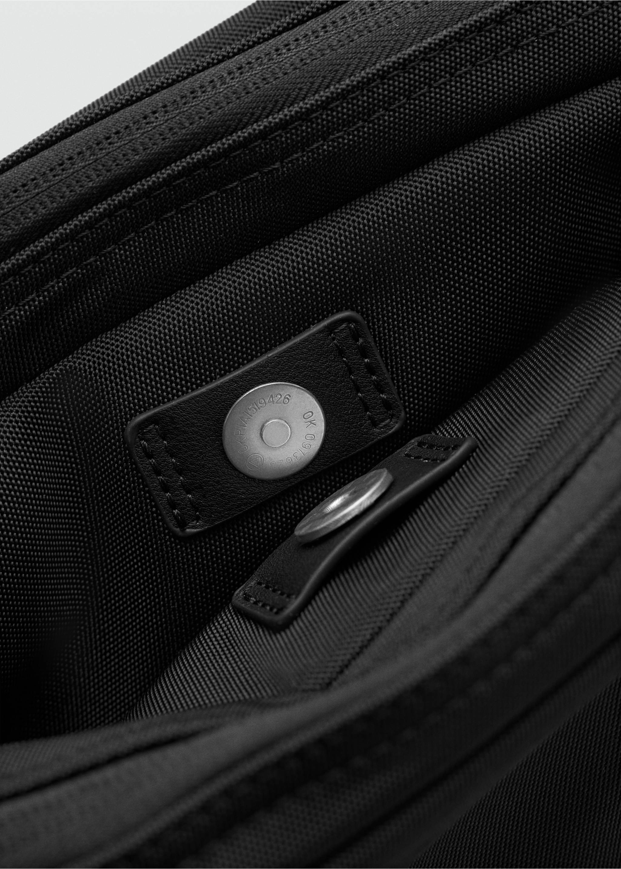 Handbag briefcas - Details of the article 2, Black. Ref: 37086326-00.