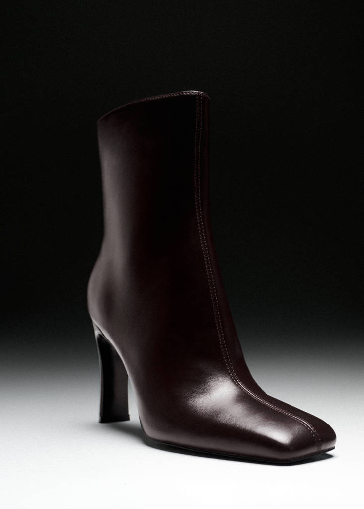 Pointed heel ankle boot by Mango