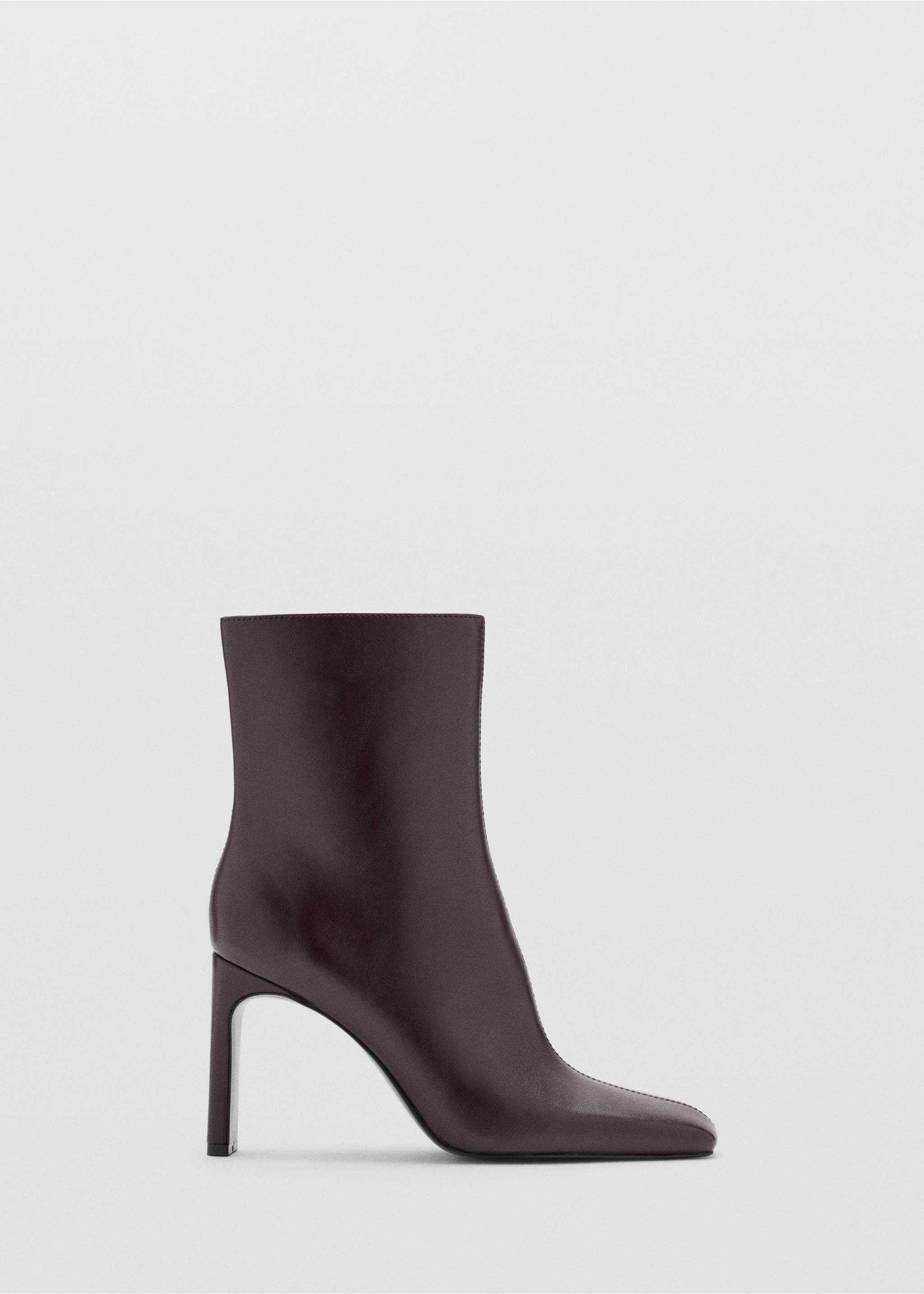 Absatzstiefelette mit Spitze - Artikel ohne Model, Bordeaux. Ref: 37086331-00.