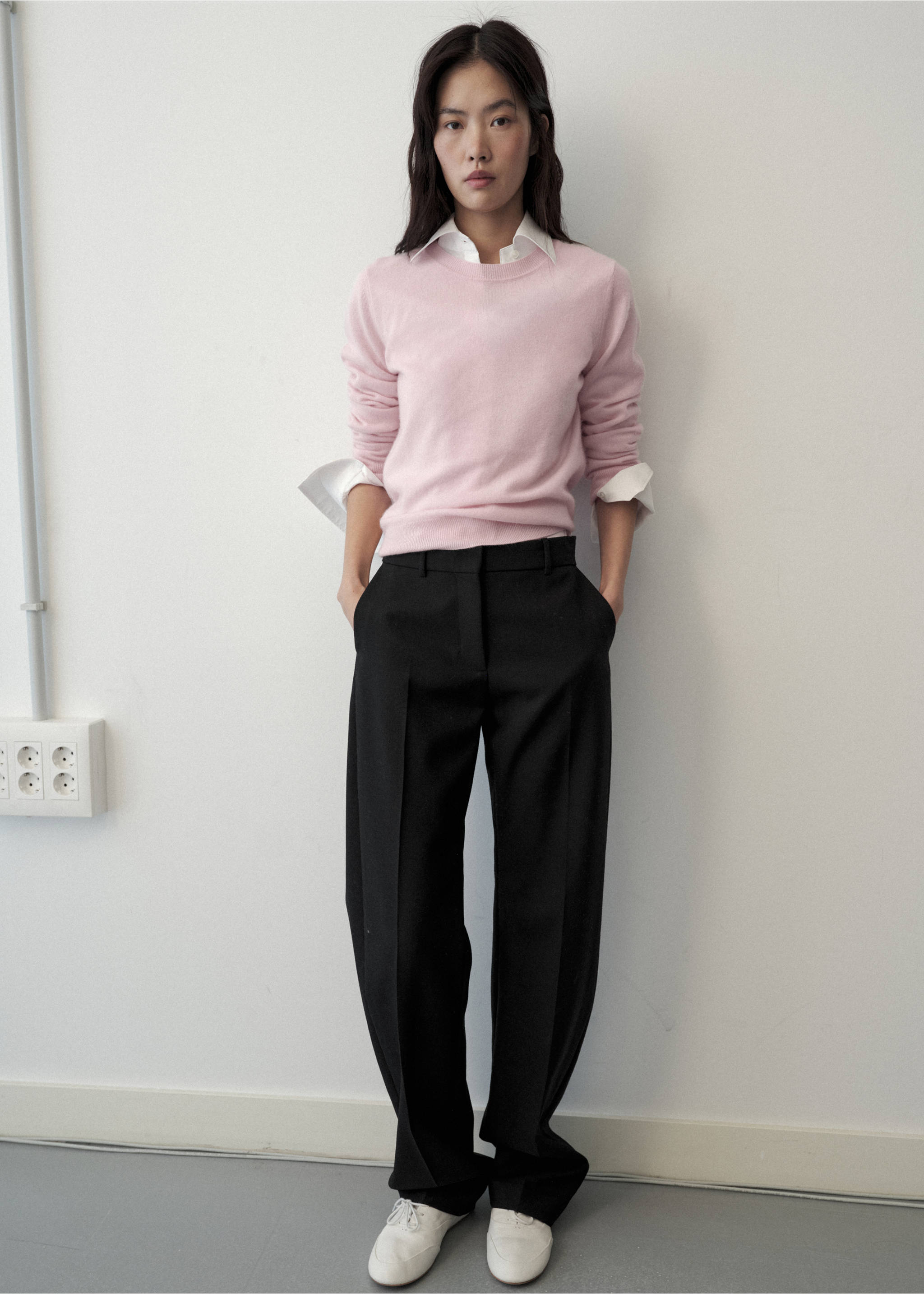 100% cashmere round-neck sweater - General plane, Pastel Pink. Ref: 37086334-00.