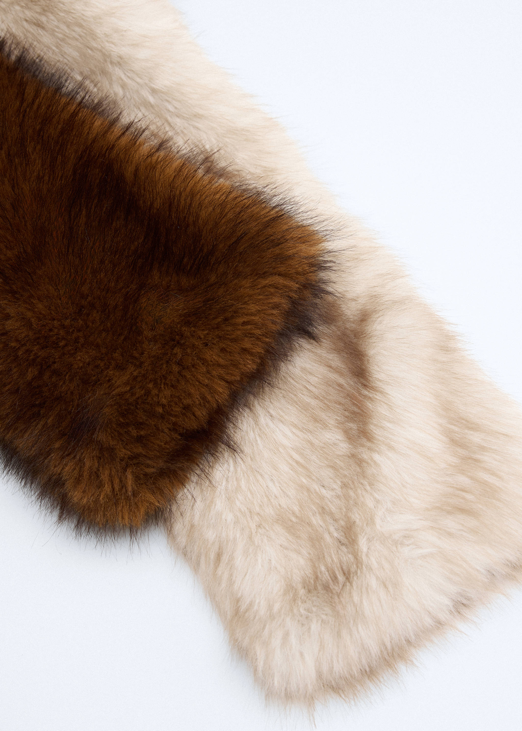 Faux fur contrast scarf - Medium plane
