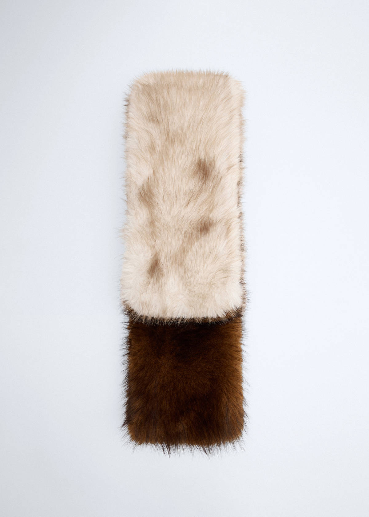 Faux fur contrast scarf — Beige