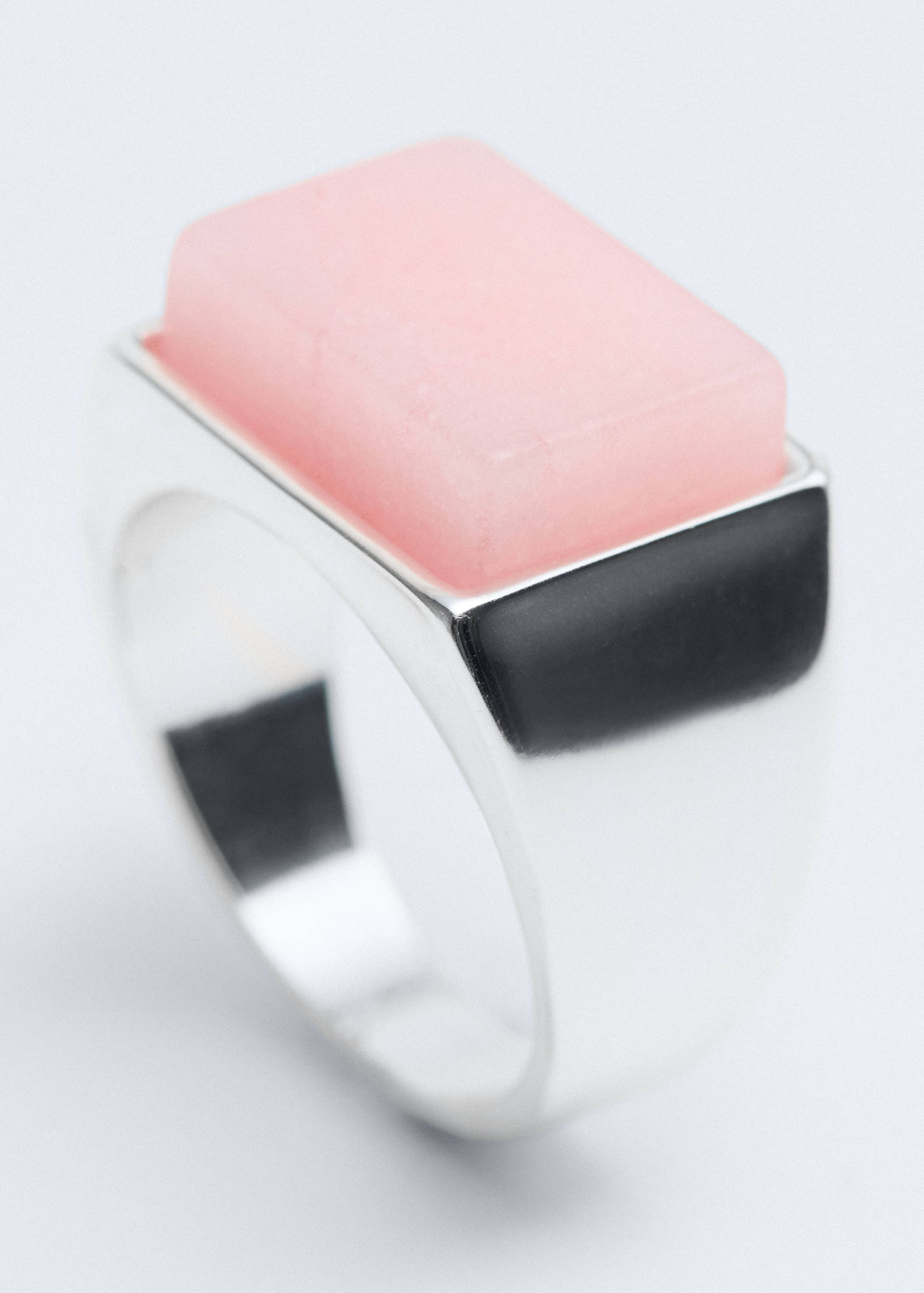Bague pierre semi-précieuse - Plan moyen