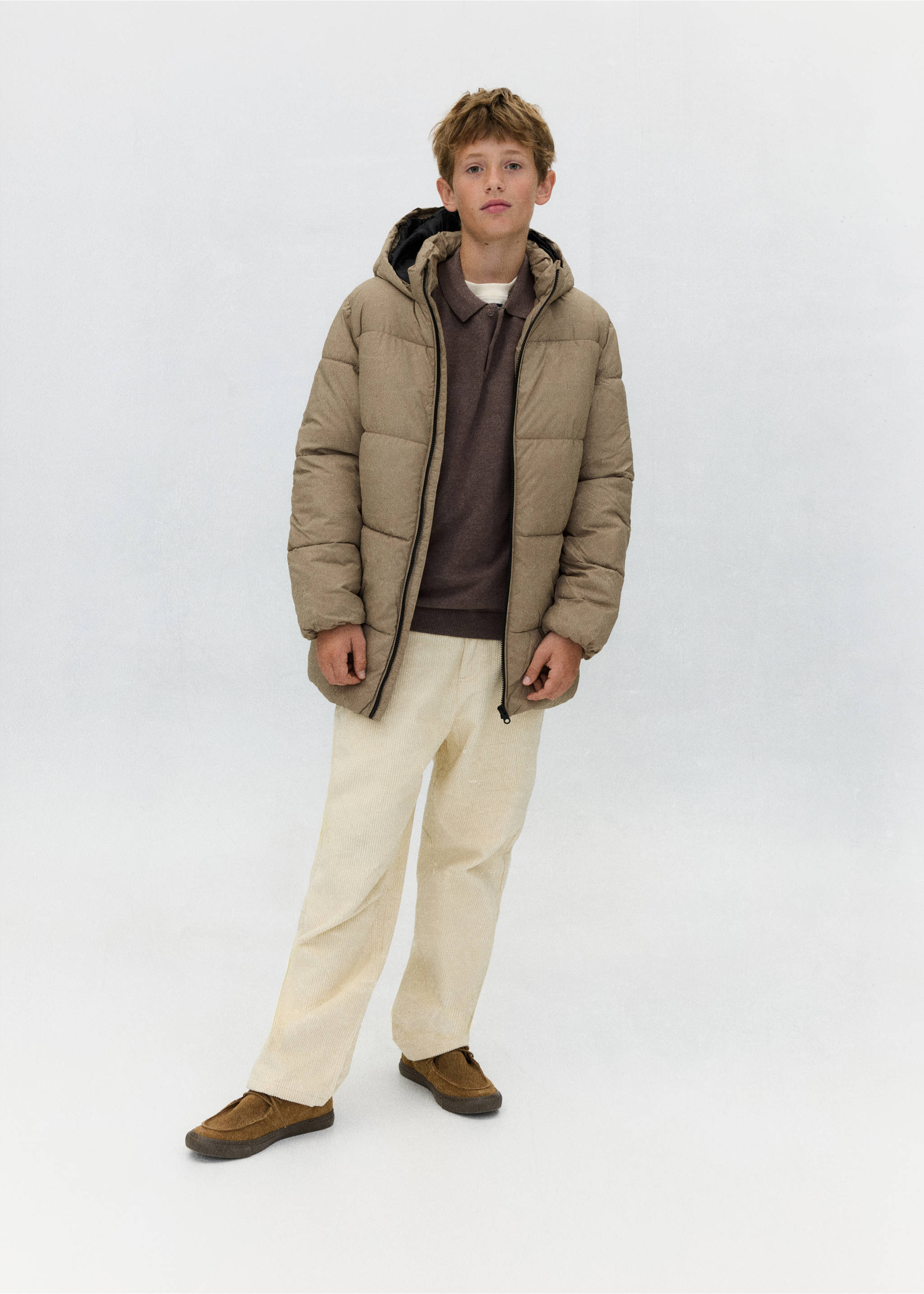 Long padded anorak with hood - Details of the article 6, Sand. Ref: 37086720-00.