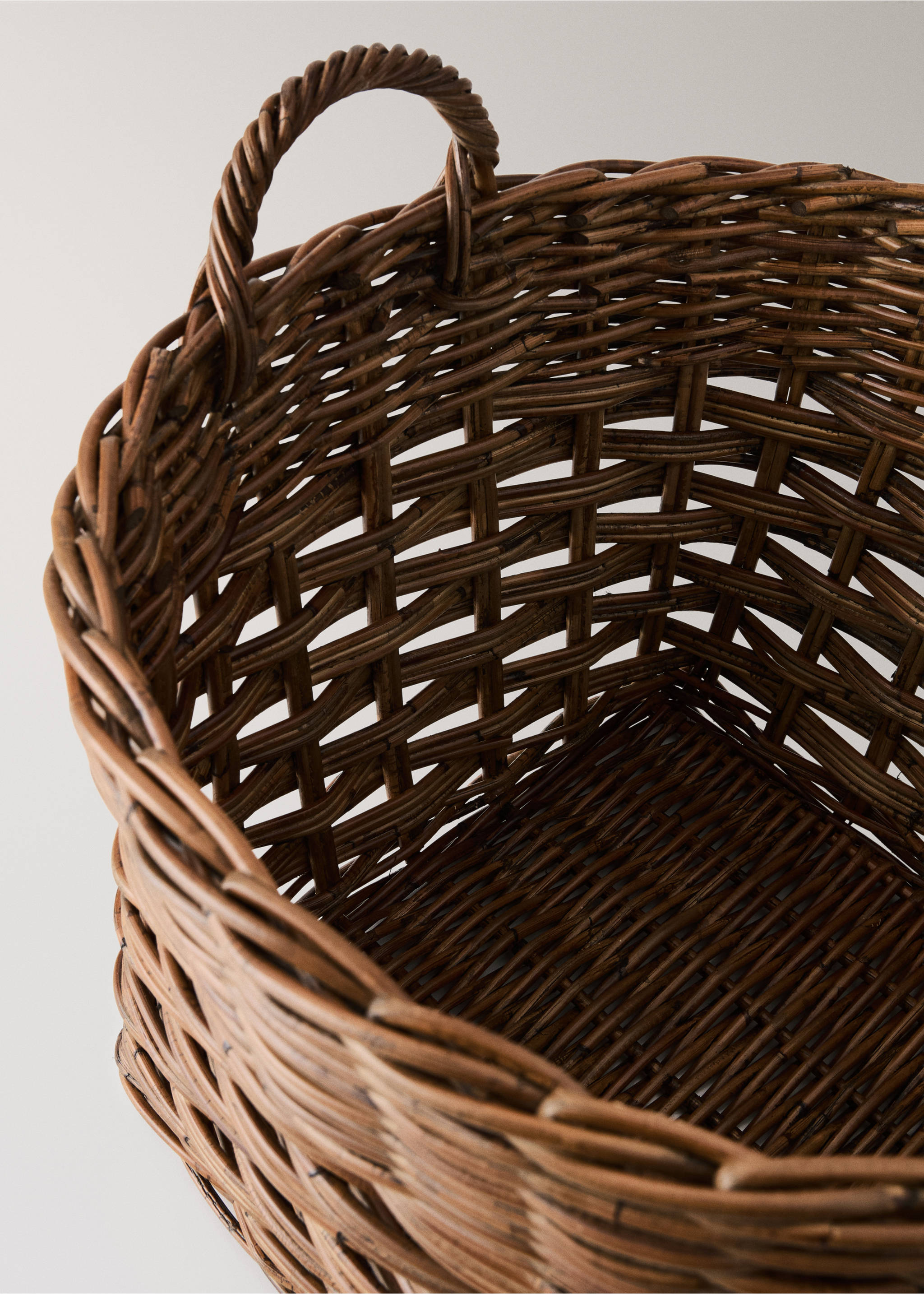 Brown woven wicker basket product detail showing the open interior and handles., Brown. Ref: 37086729-00.