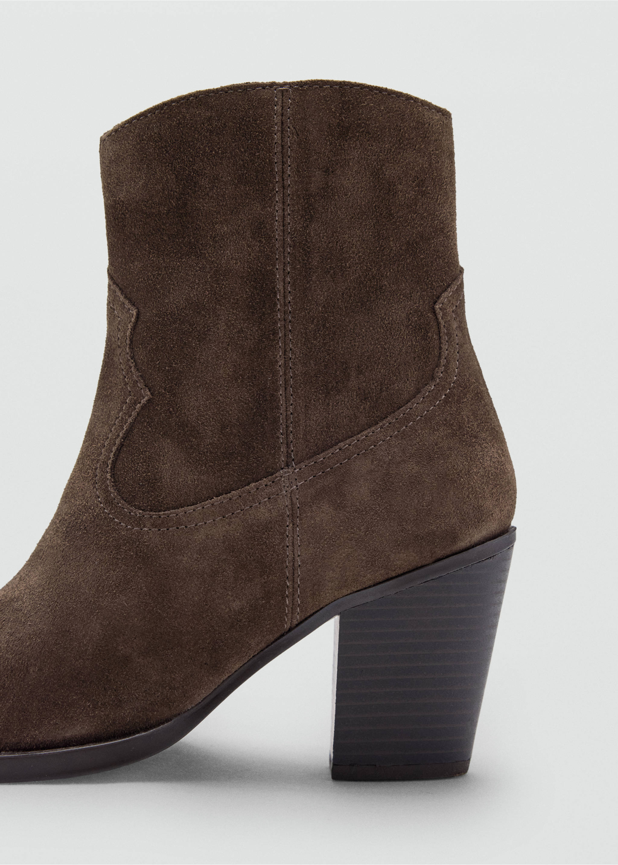 Suede ankle boots with pointed toe - Details of the article 1, Chocolate. Ref: 37086731-00.