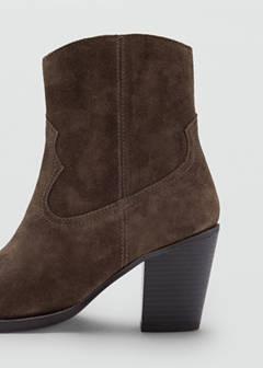 Suede ankle boots with pointed toe — Chocolate 3