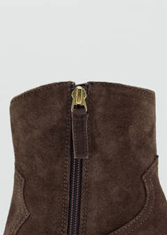 Suede ankle boots with pointed toe — Chocolate 5
